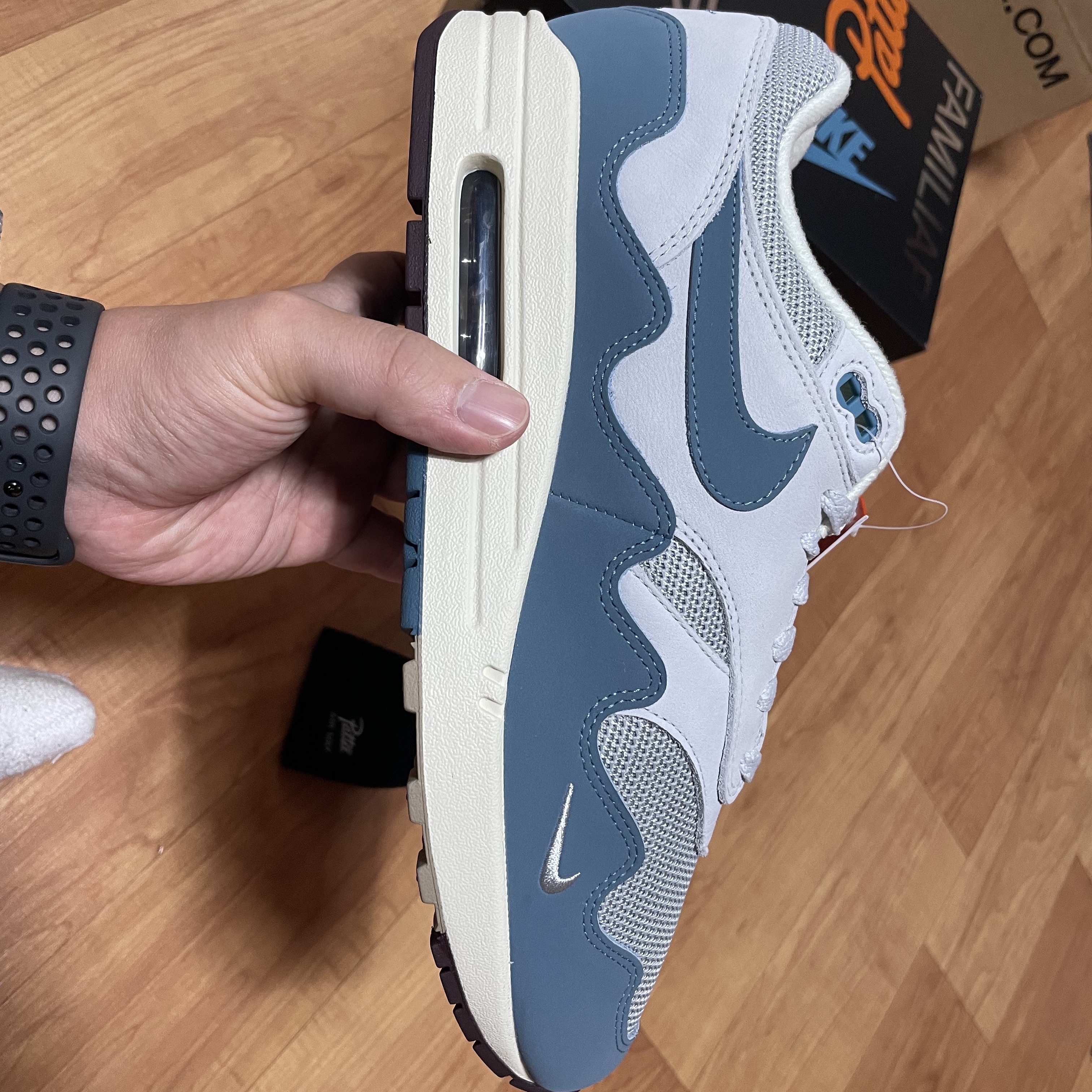 Nike x Patta Air Max 1 Noise Aqua 착용 스타일 - 1
