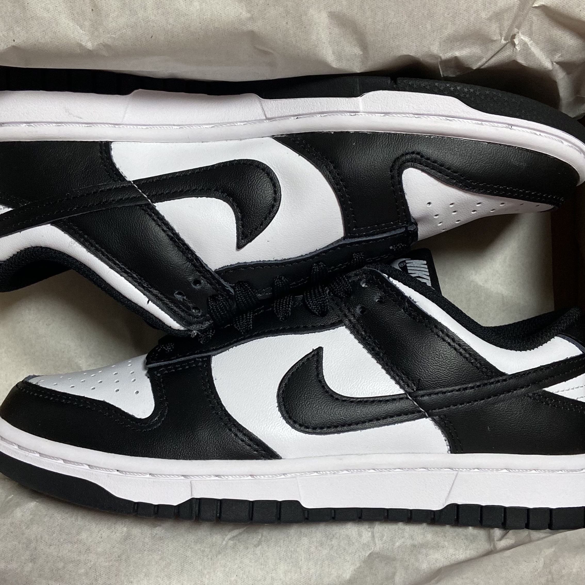 (W) Nike Dunk Low Black 착용 스타일