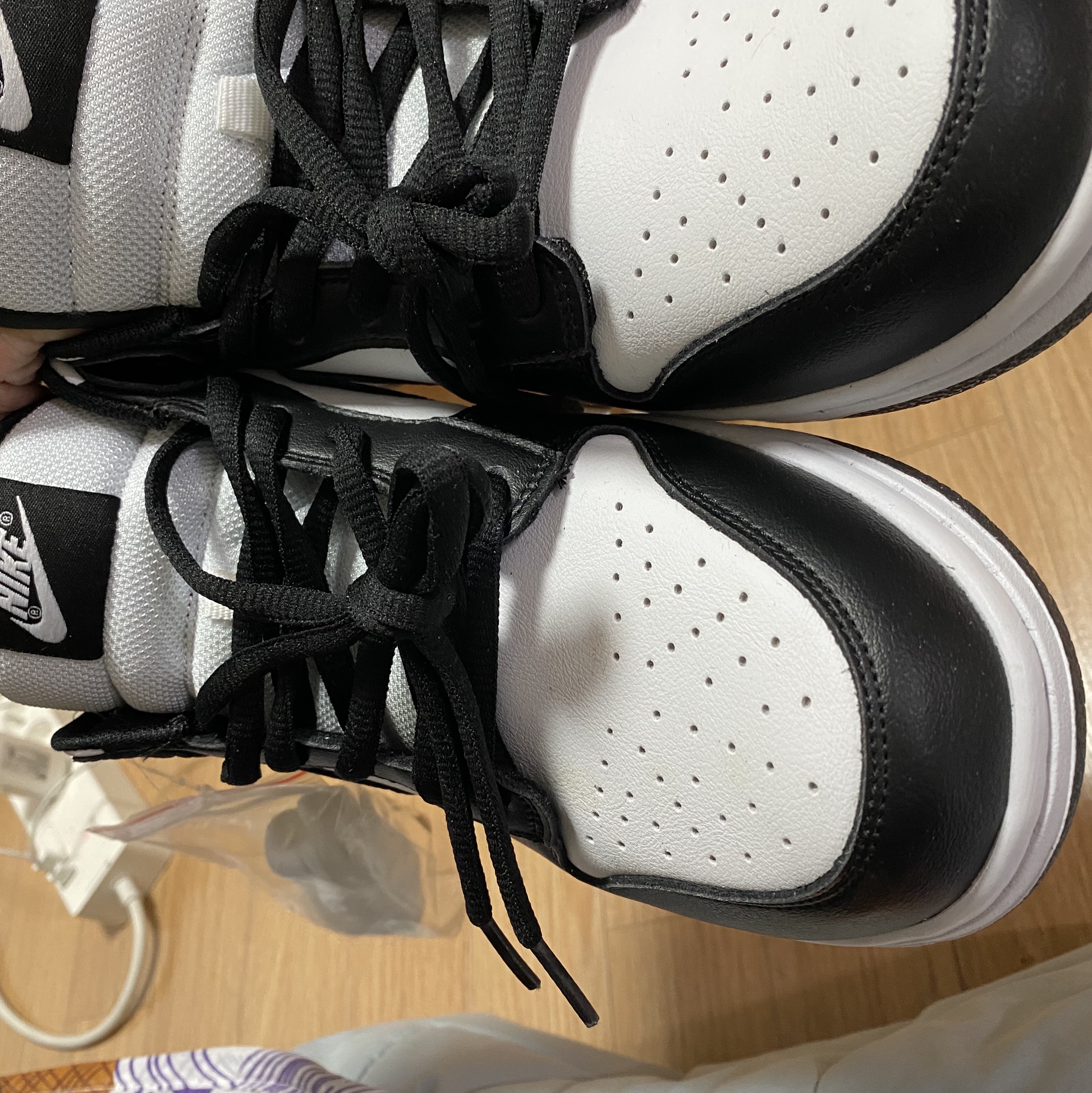 Nike Dunk Low Retro Black 착용 스타일 - 2