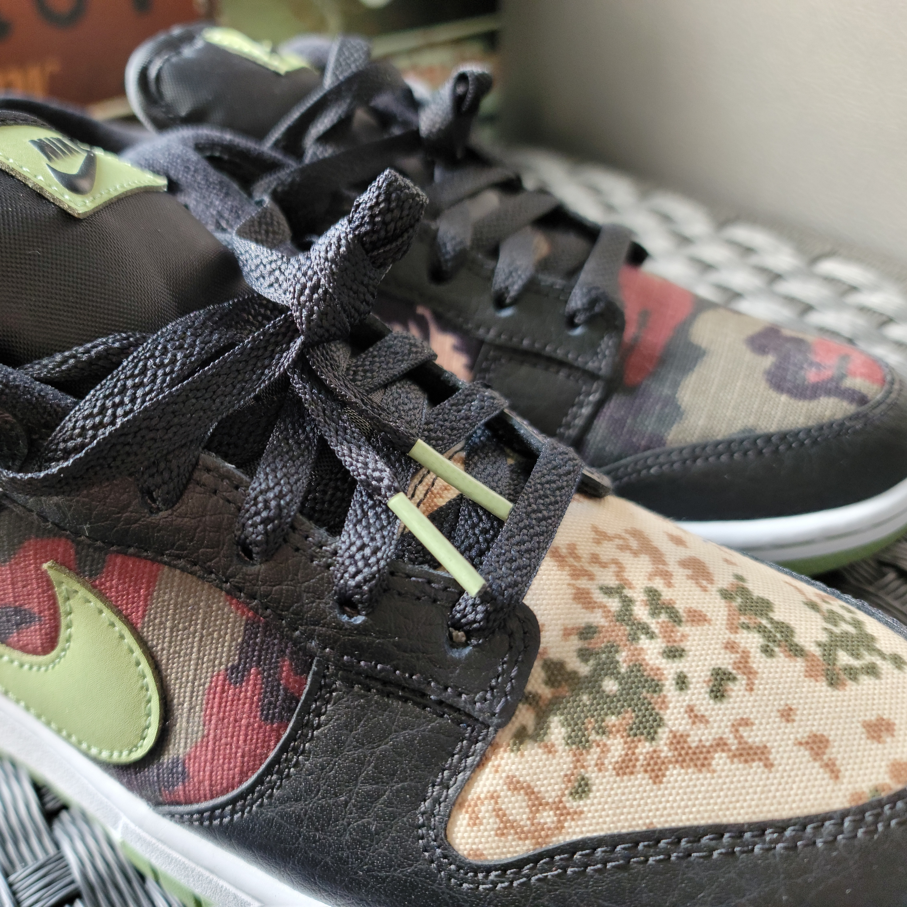 Nike Dunk Low SE Black Multi Camo 착용 스타일 - 3