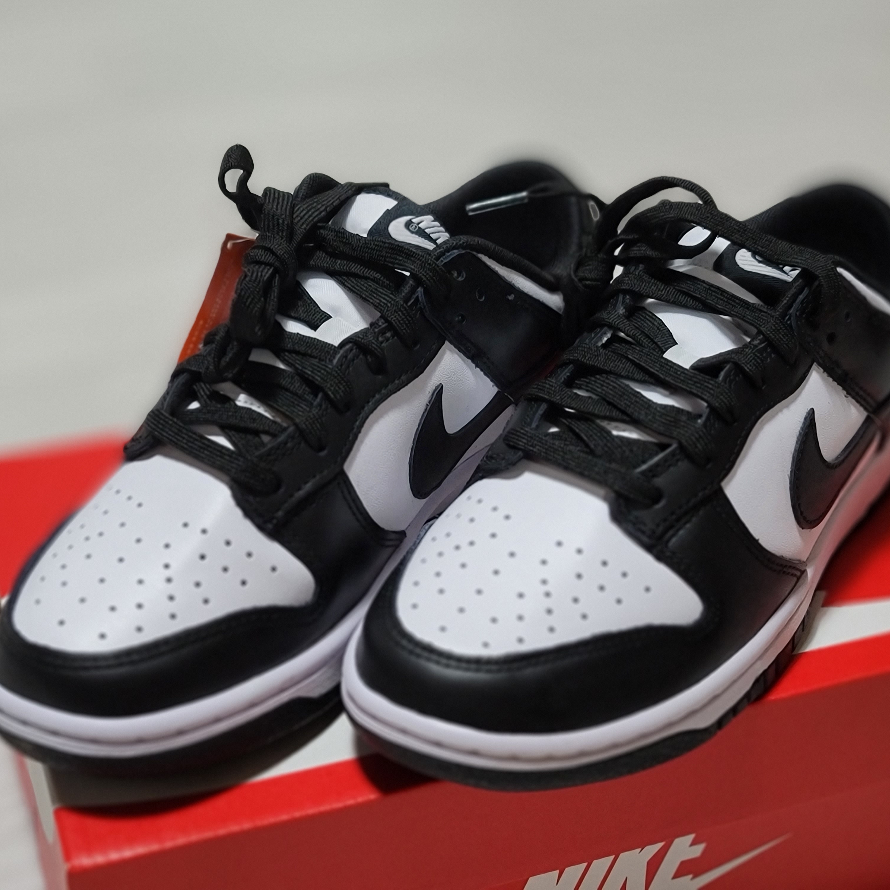 Nike Dunk Low Retro Black 착용 스타일 - 1