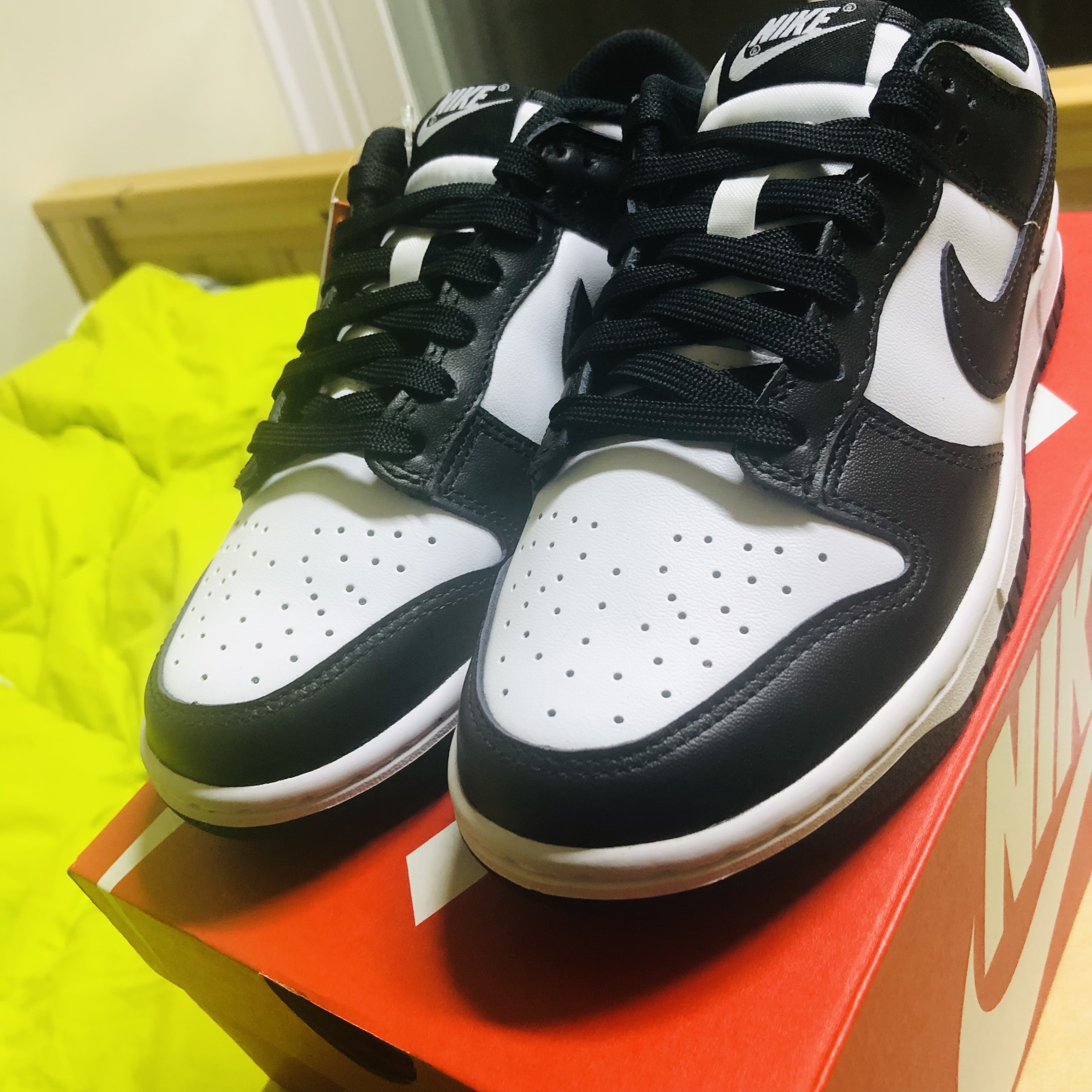 Nike Dunk Low Retro Black 착용 스타일 - 1