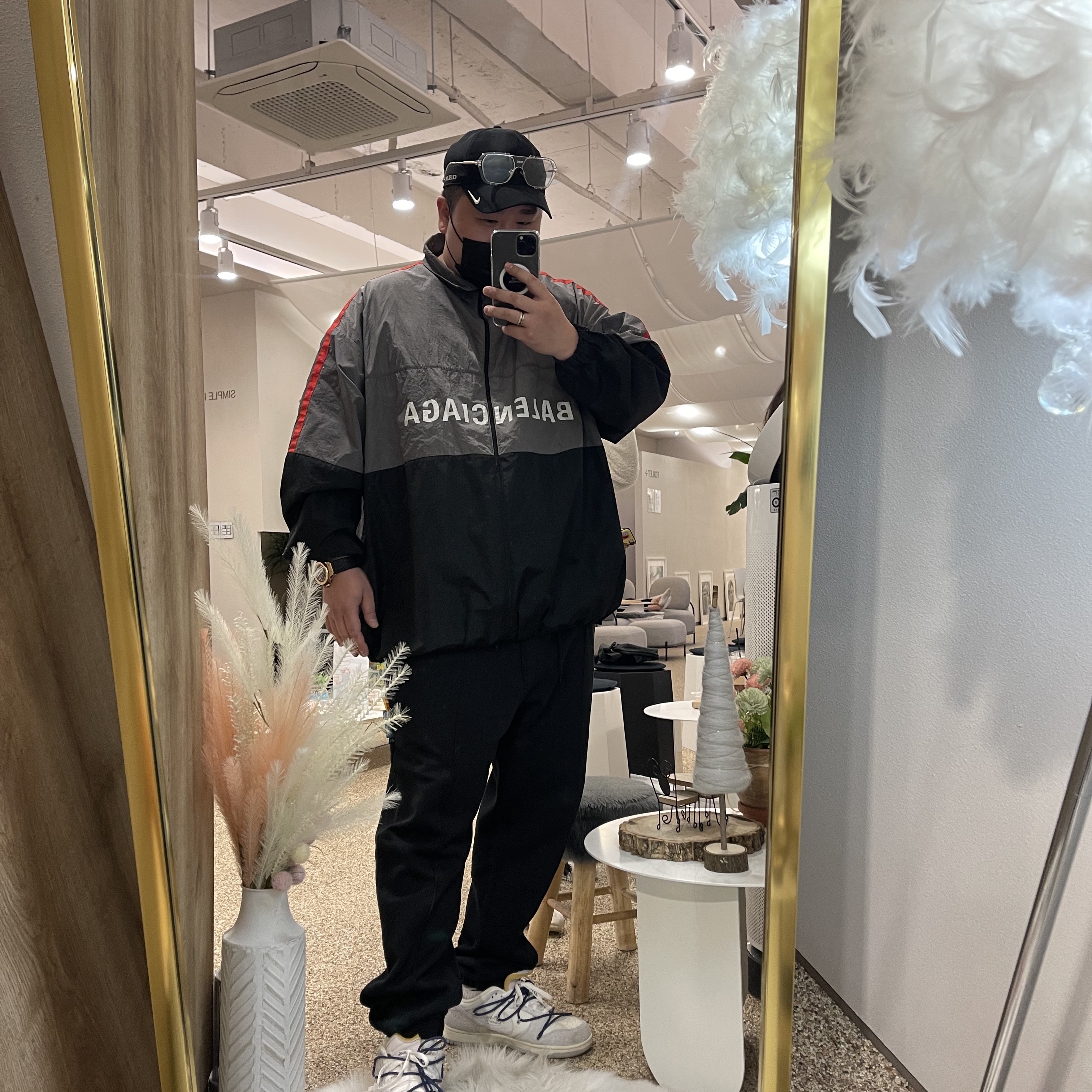 Nike x Off-White Dunk Low The 50 - Lot 18, Nike x Drake Nocta Golf Cap Black 착용 스타일