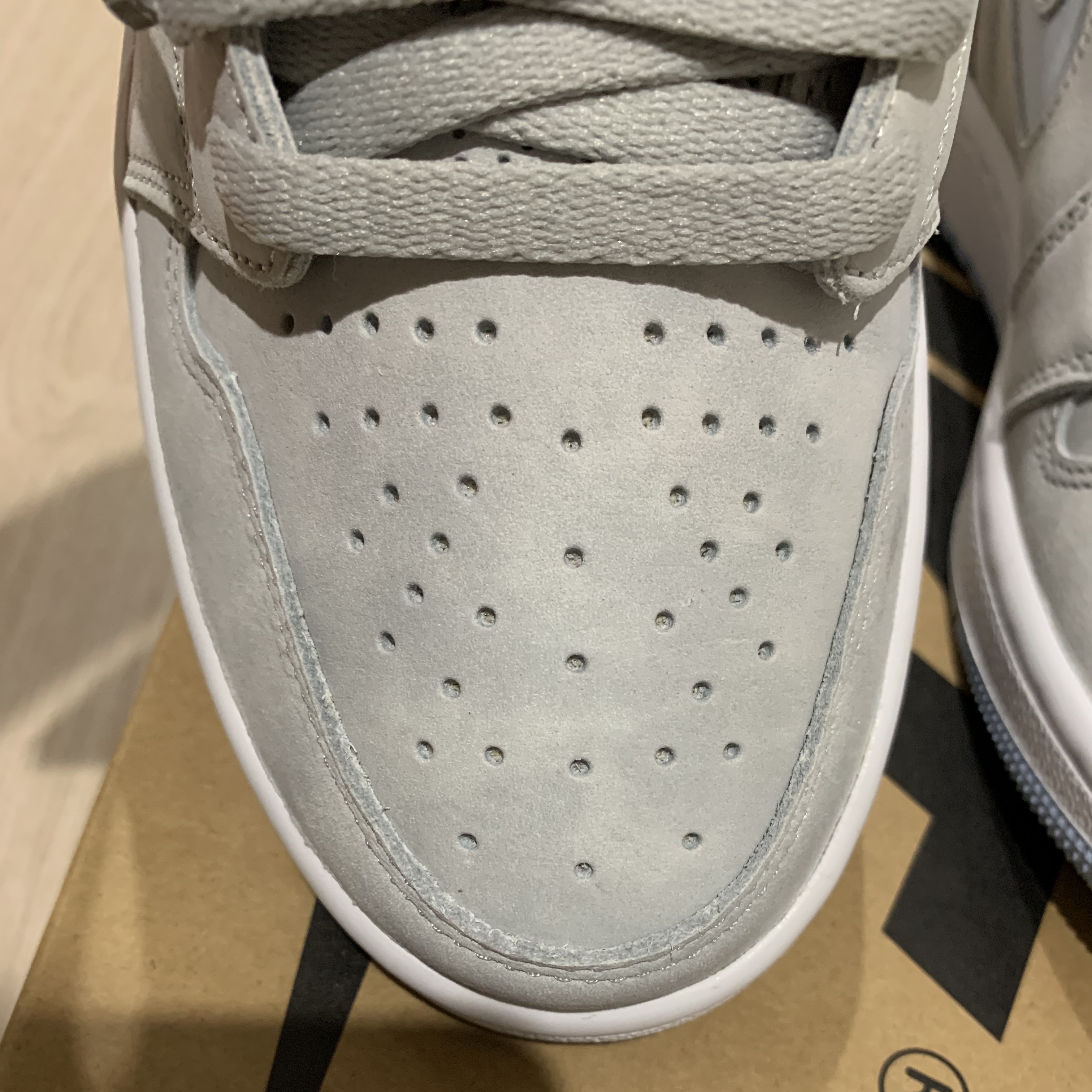 (W) Jordan 1 Zoom Air CMFT Grey Fog and Celestine Blue 착용 스타일 - 3