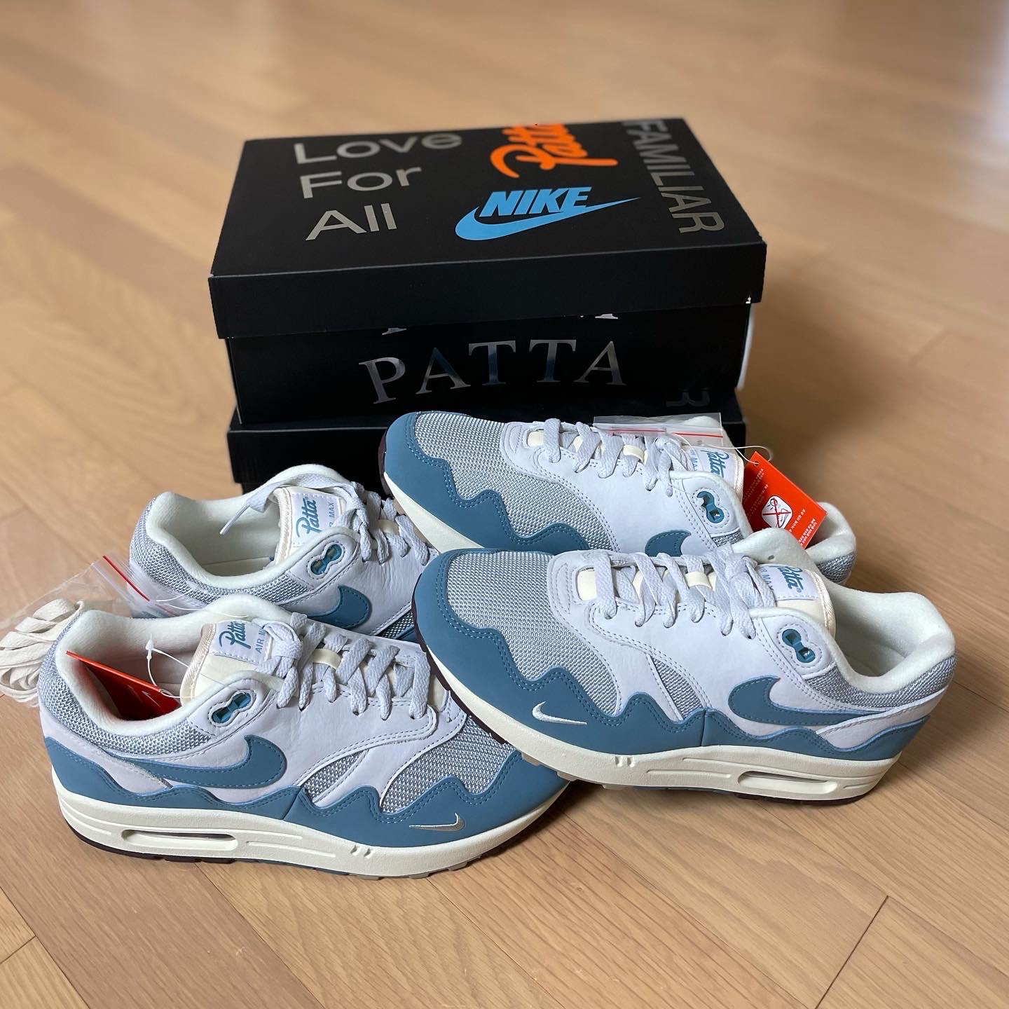 Nike x Patta Air Max 1 Noise Aqua 착용 스타일