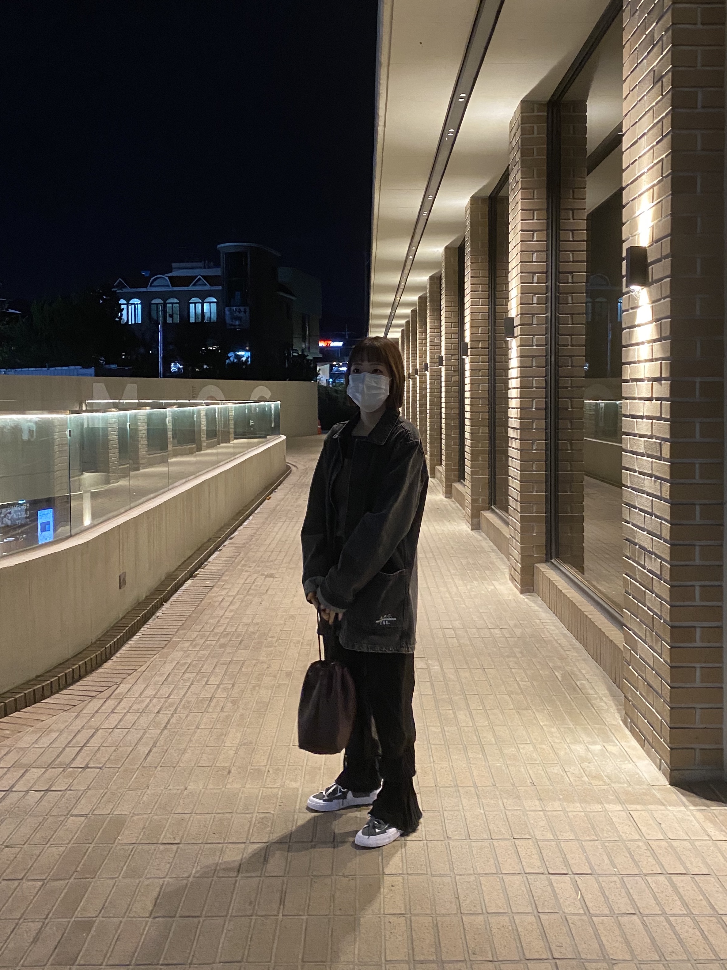 Nike x Sacai Blazer Low Iron Grey 착용 스타일 - 3