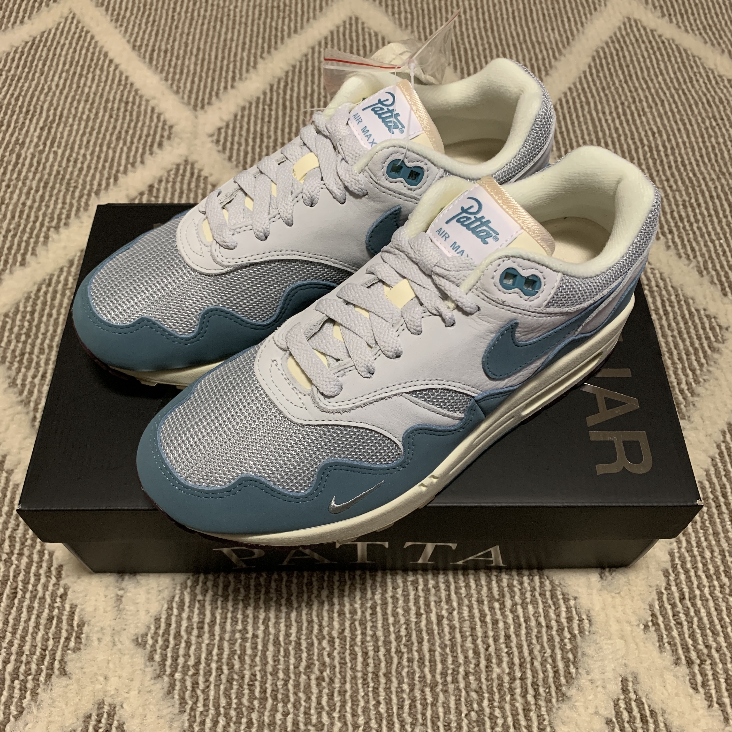 Nike x Patta Air Max 1 Noise Aqua 착용 스타일 - 2