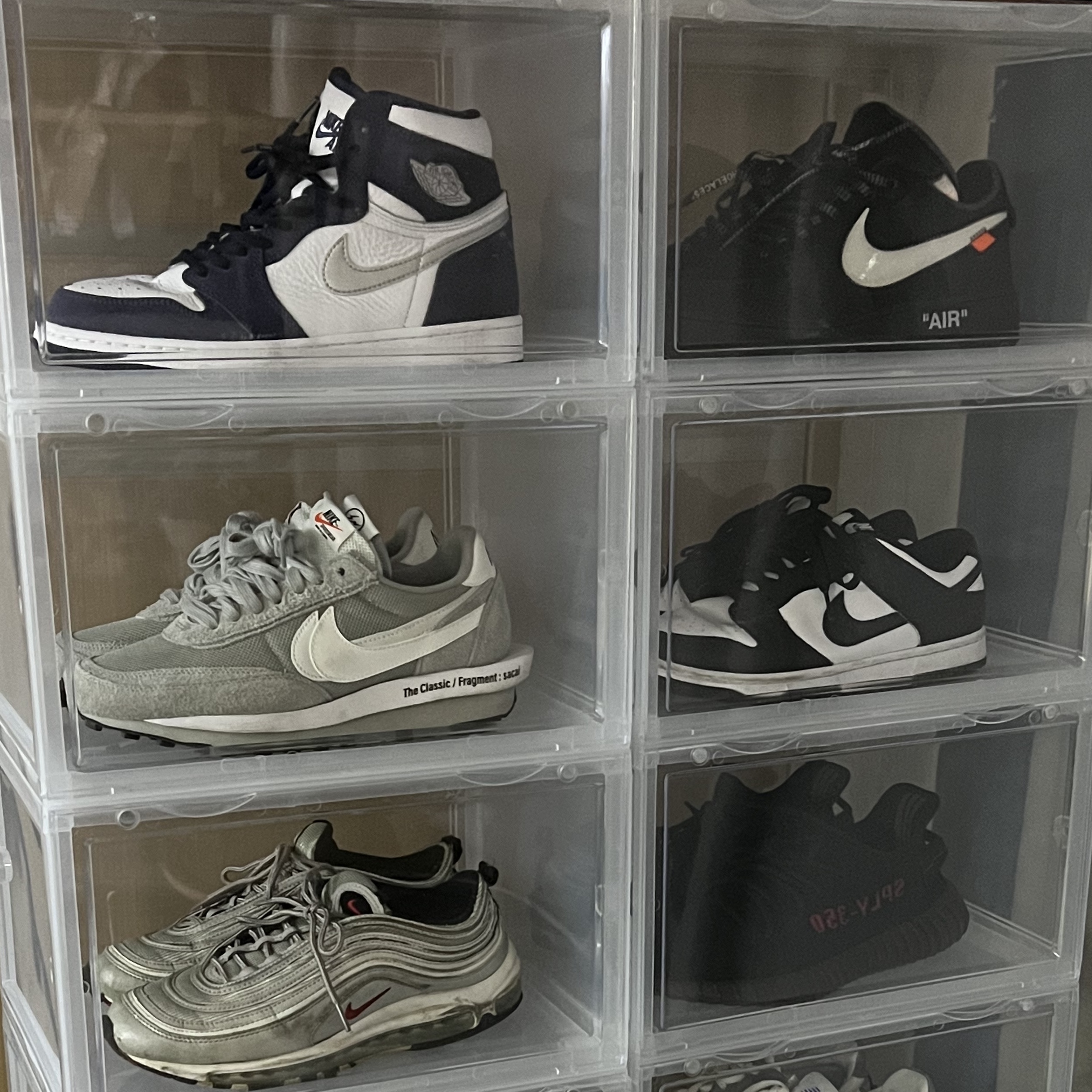 Jordan 1 Retro High OG CO.JP Midnight Navy, Nike x Off-White Air Force 1 Low Black White 착용 스타일