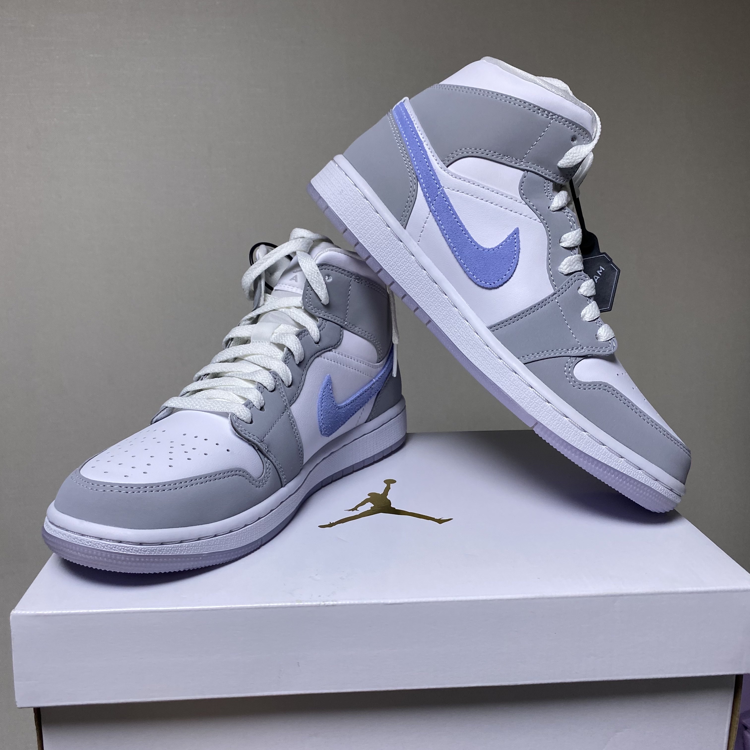 (W) Jordan 1 Mid Wolf Grey 착용 스타일