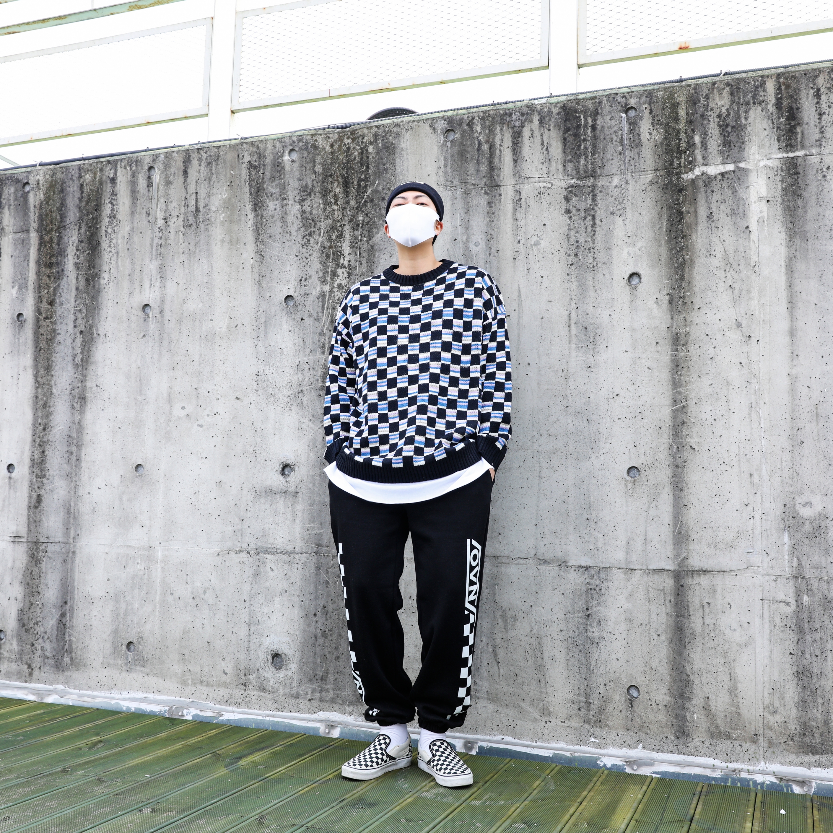 Vans Slip-On Checkerboard 착용 스타일 - 1