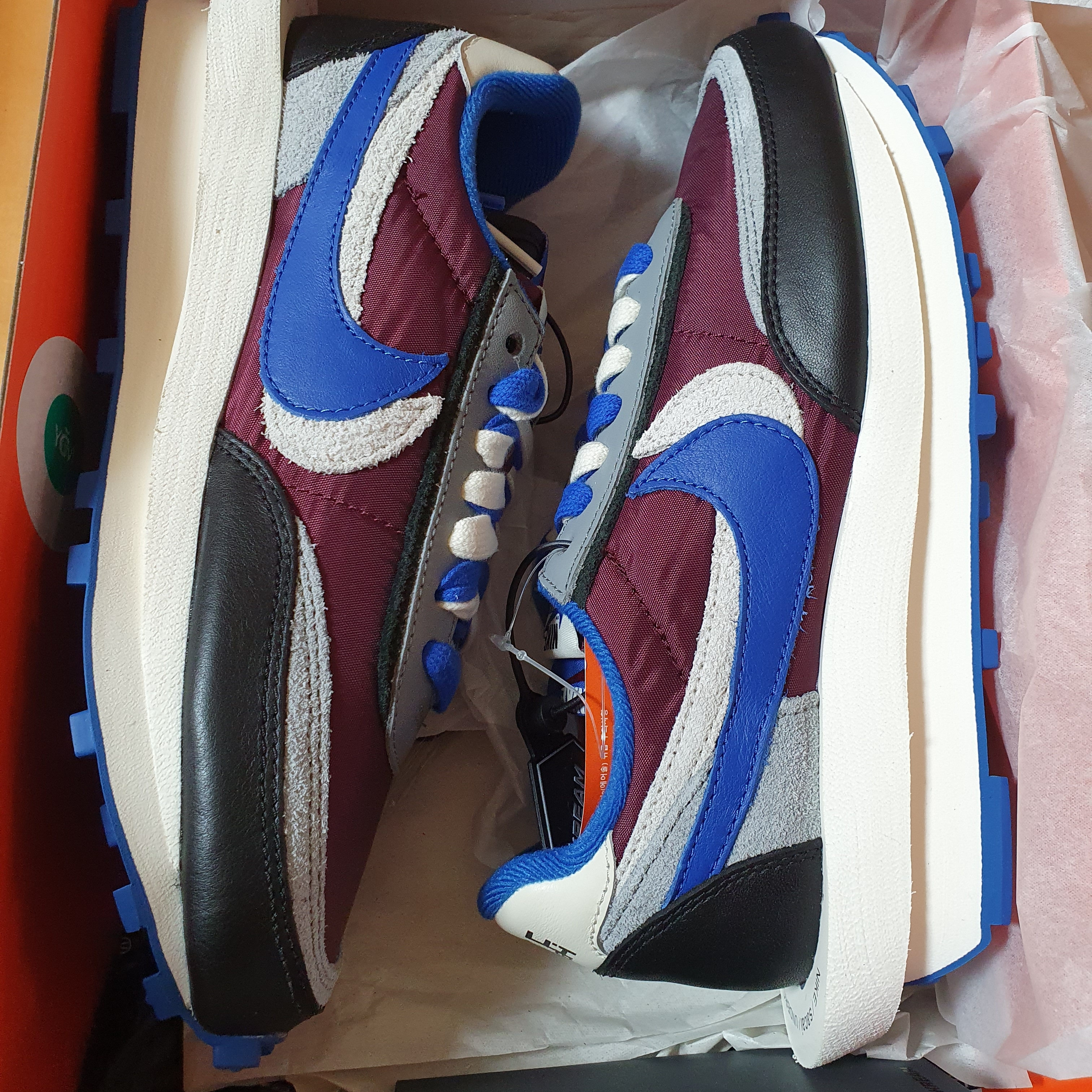 Nike x Sacai x Undercover LDWaffle Night Maroon Team Royal 착용 스타일 - 1
