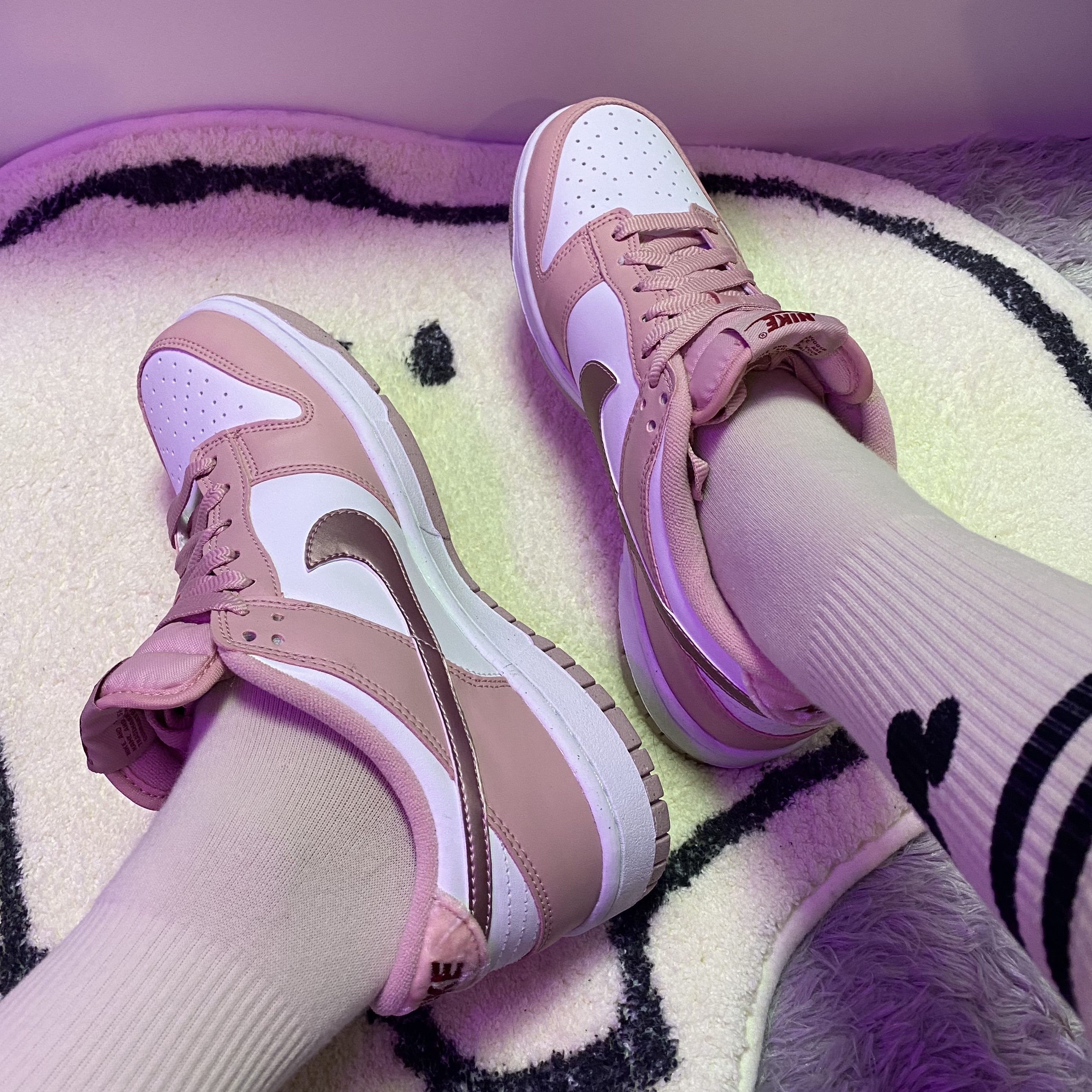 (GS) Nike Dunk Low Pink Velvet 착용 스타일 - 2