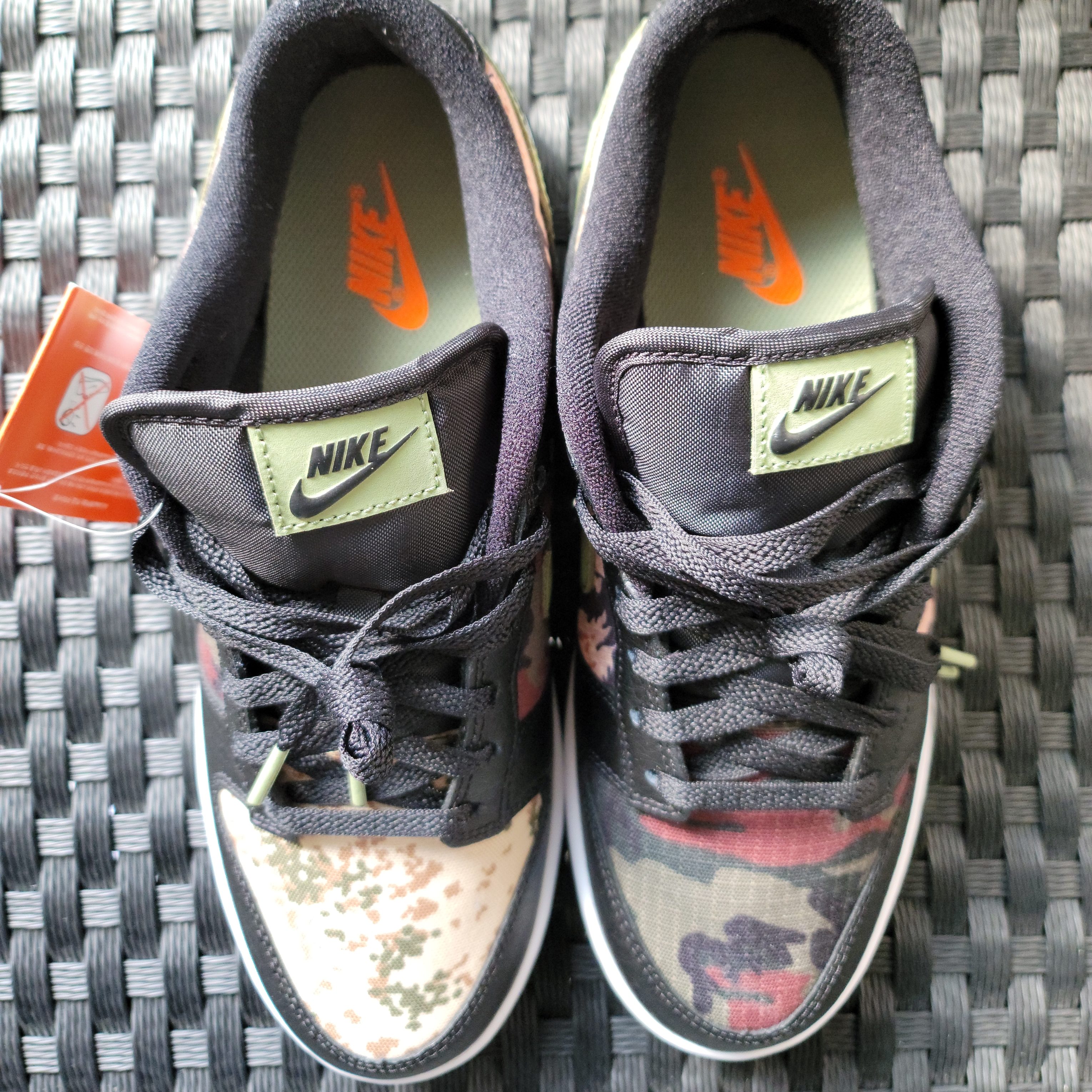 Nike Dunk Low SE Black Multi Camo 착용 스타일 - 4