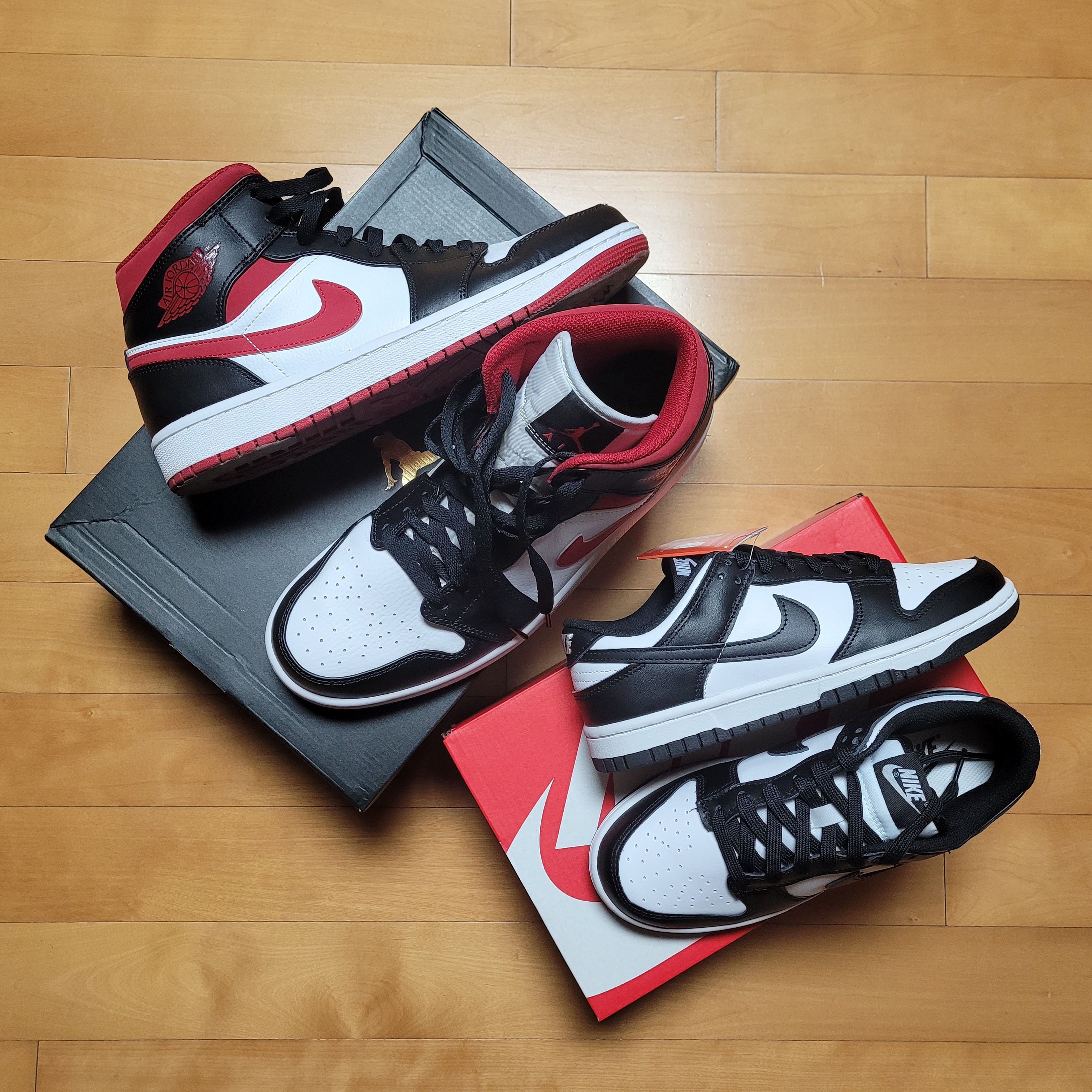 (W) Nike Dunk Low Black, Jordan 1 Mid Gym Red Black White 착용 스타일