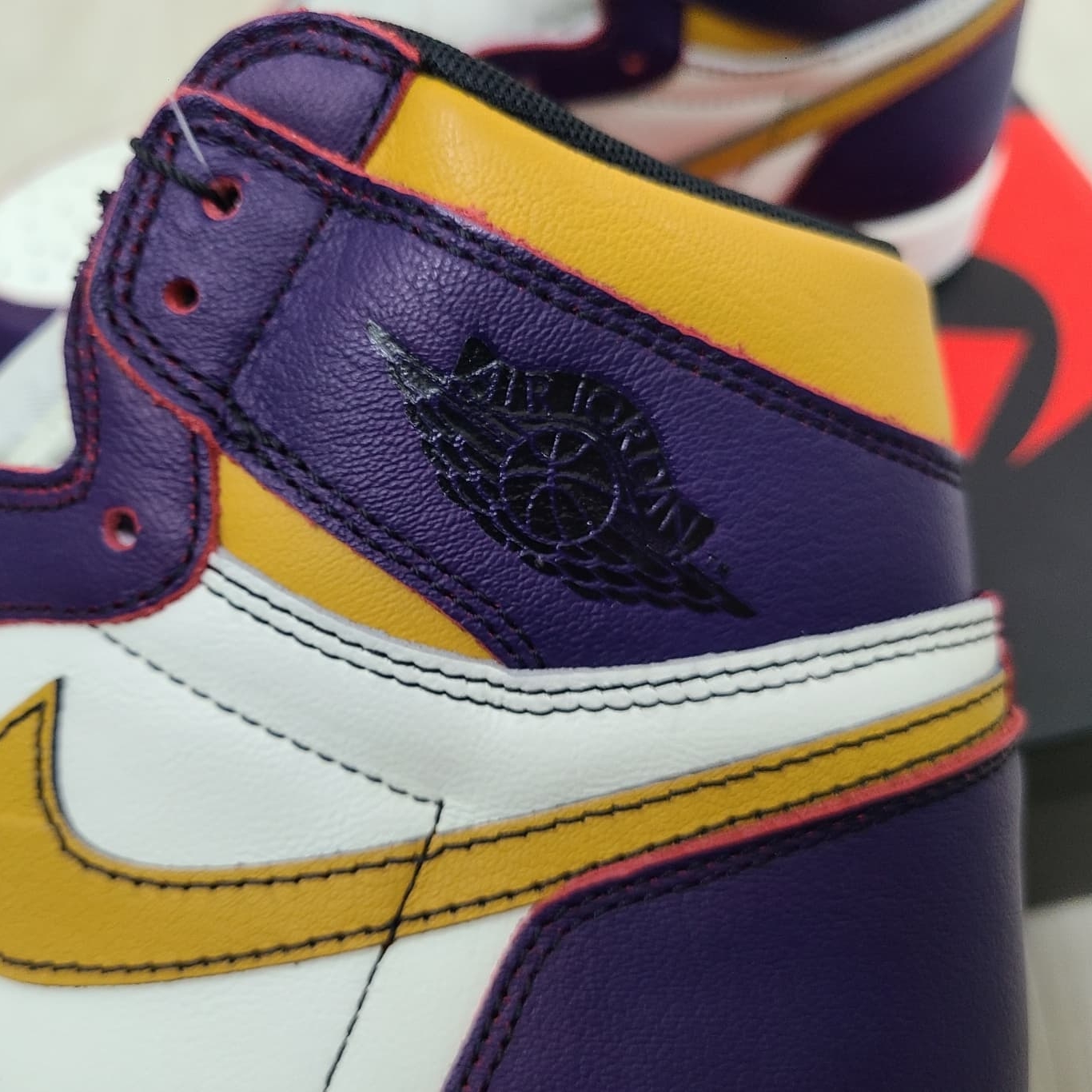 Jordan 1 Retro High OG Defiant SB LA to Chicago 착용 스타일 - 3