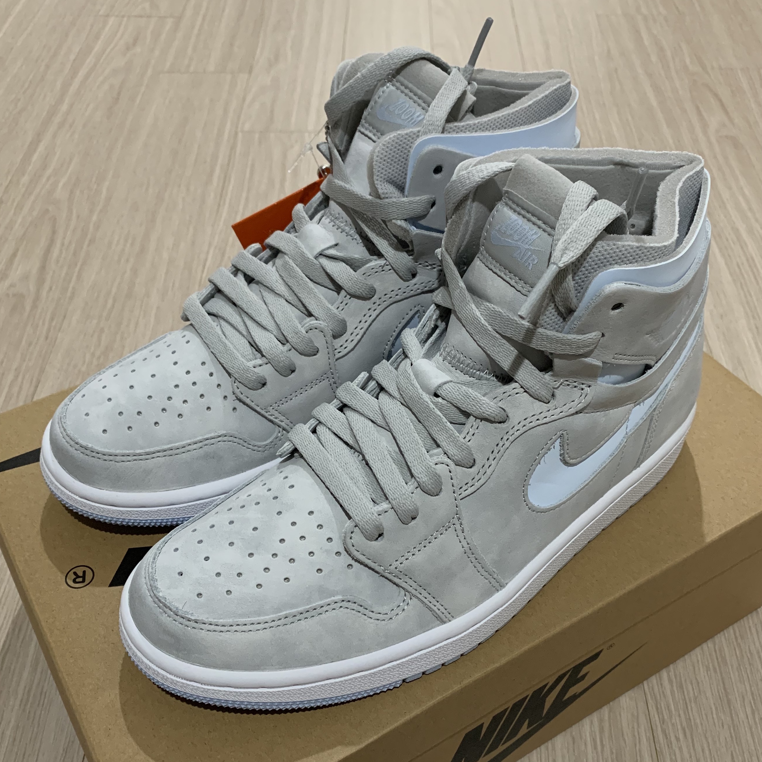 (W) Jordan 1 Zoom Air CMFT Grey Fog and Celestine Blue 착용 스타일 - 1