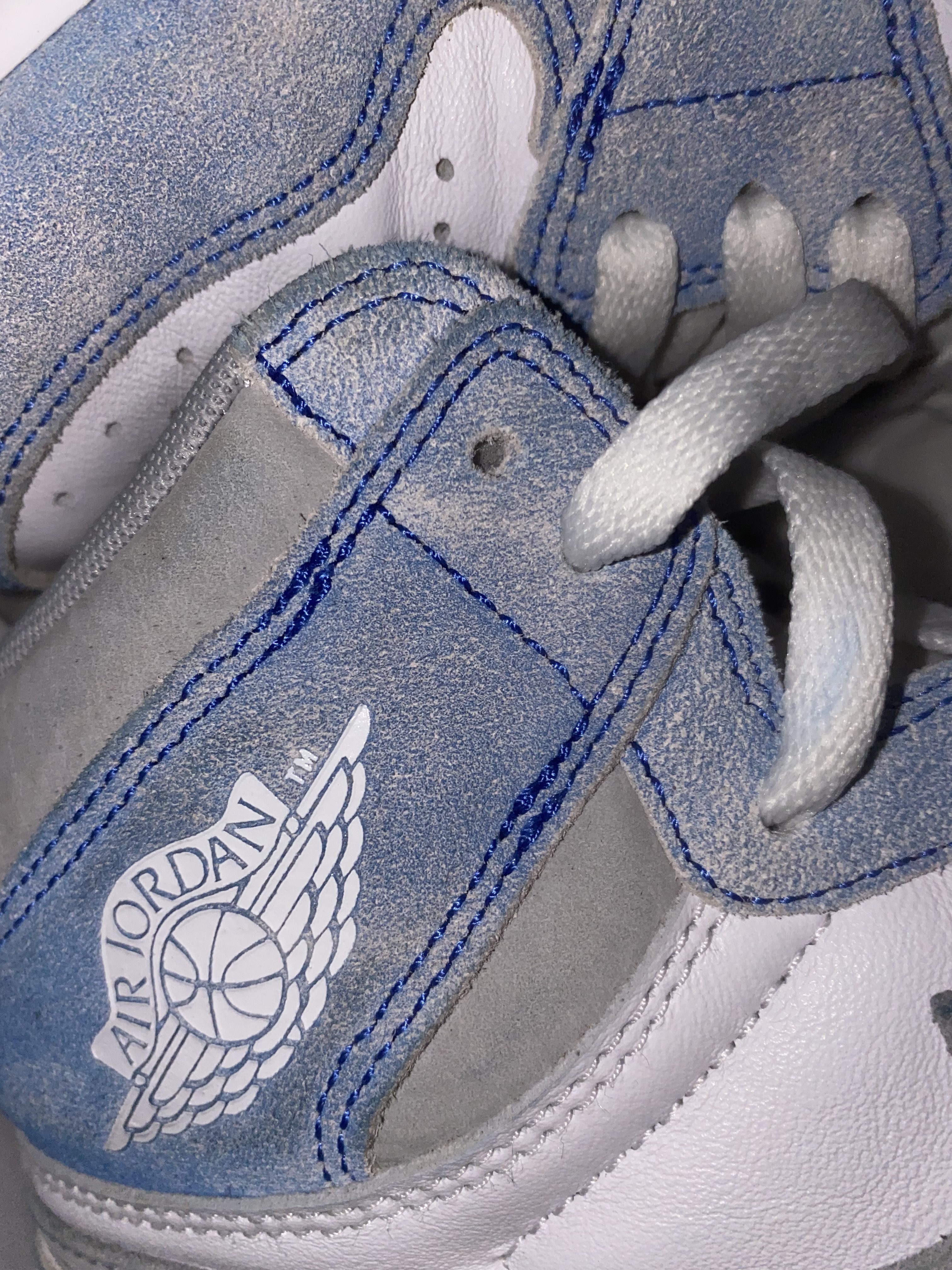 Jordan 1 Retro High OG Hyper Royal 착용 스타일 - 1