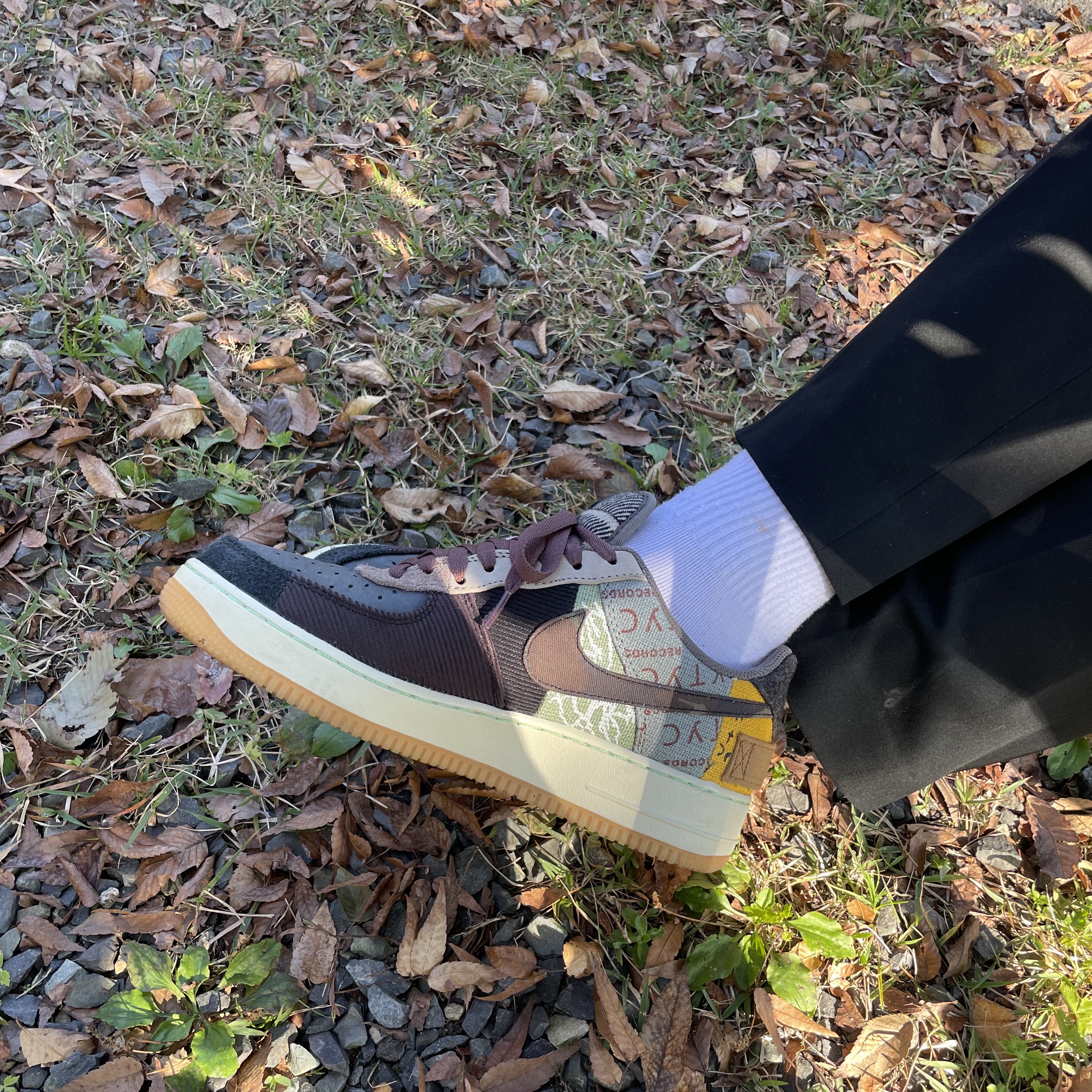 Nike x Travis Scott Air Force 1 Low Cactus Jack 착용 스타일