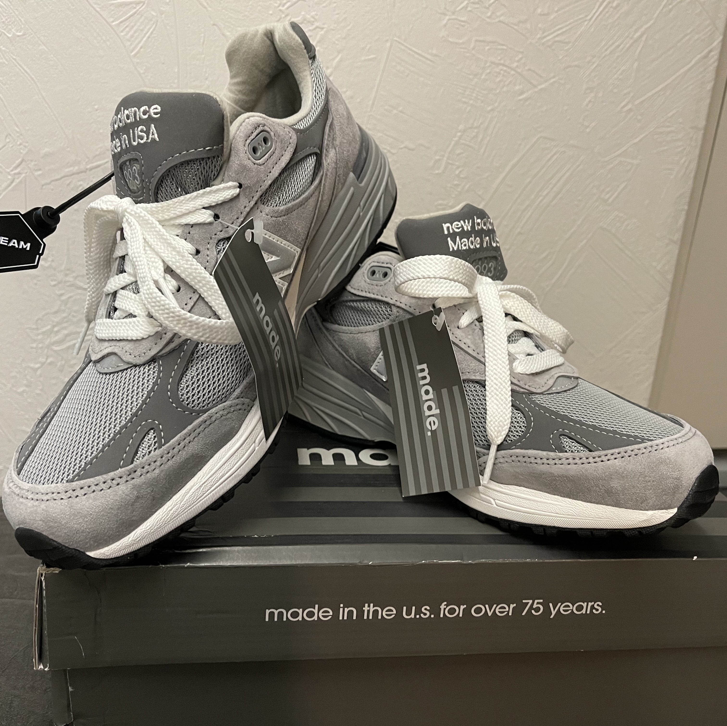 New Balance 993 Made in USA Grey - D Standard 착용 스타일 - 1