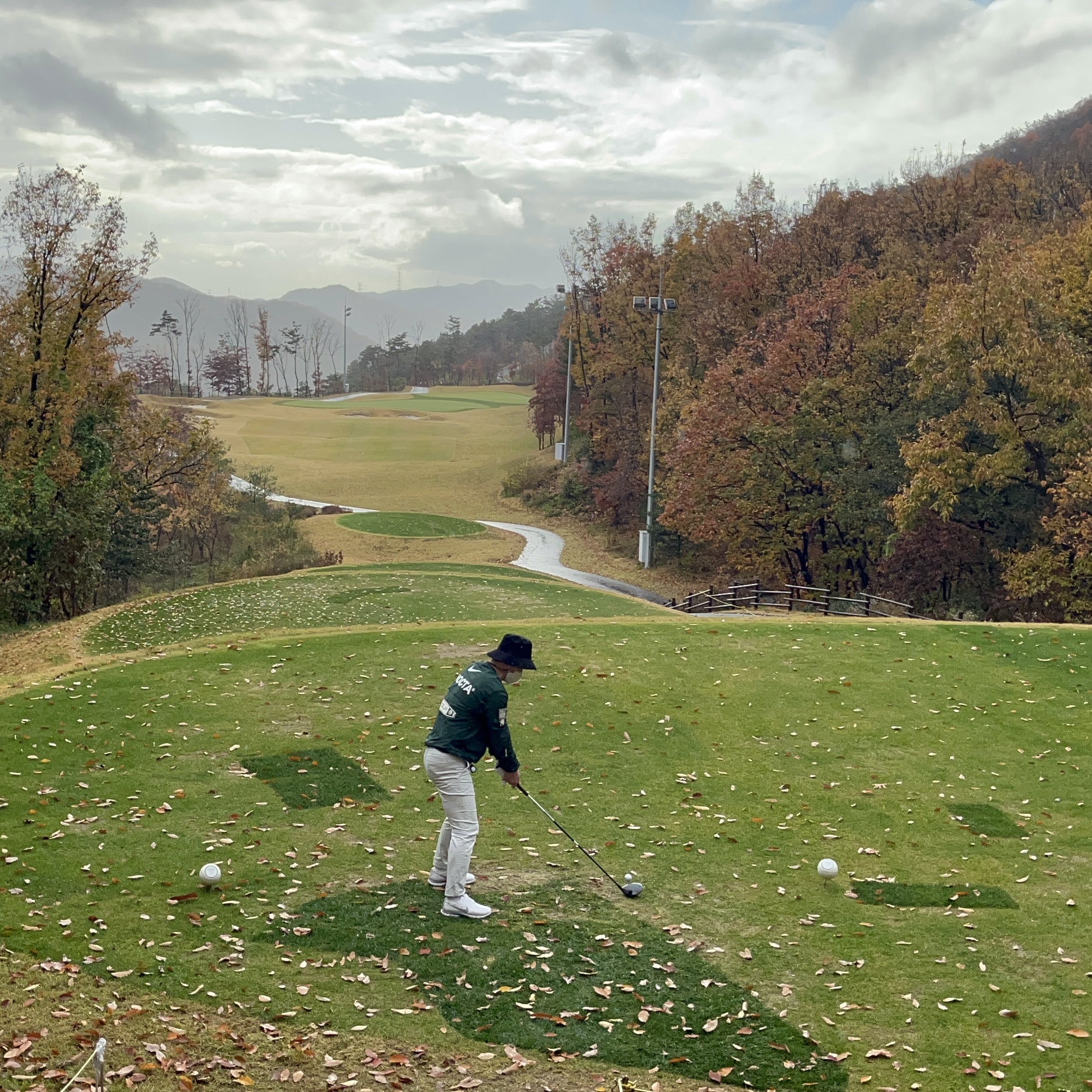 Nike x Drake Nocta Golf Crewneck Top Green - US/EU, Nike x Drake Nocta Golf Crewneck Top Green - Asia 착용 스타일 - 1