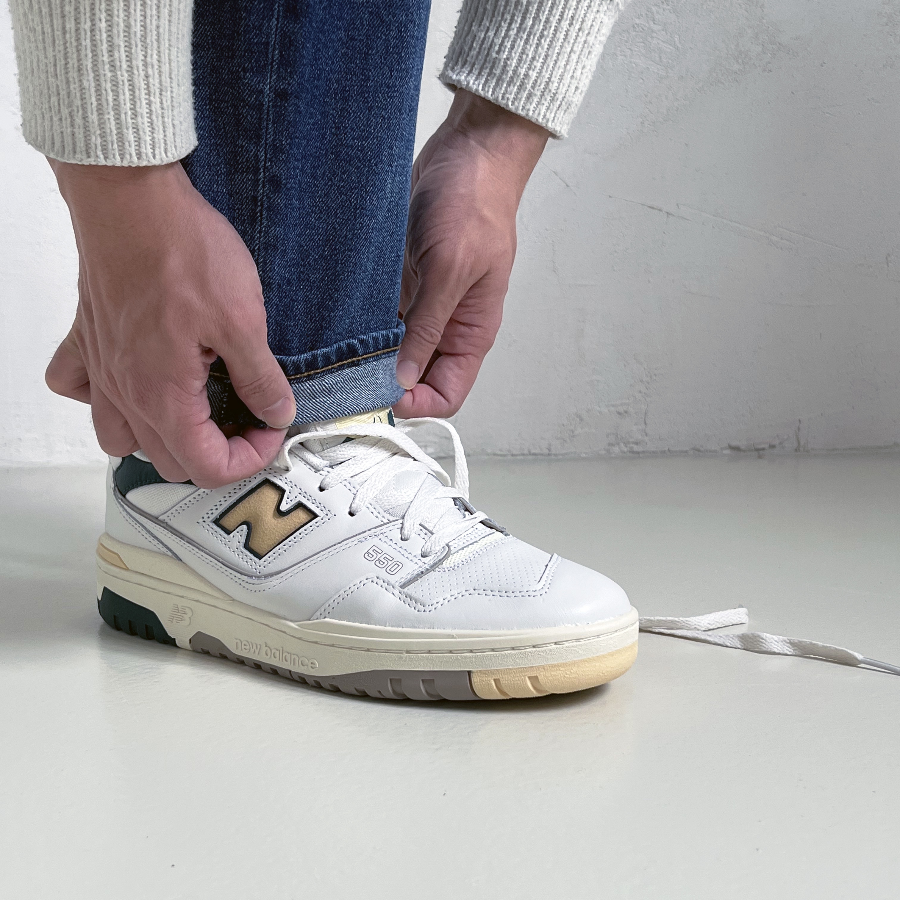 New Balance x Aime Leon Dore 550 Green Yellow 착용 스타일 - 5