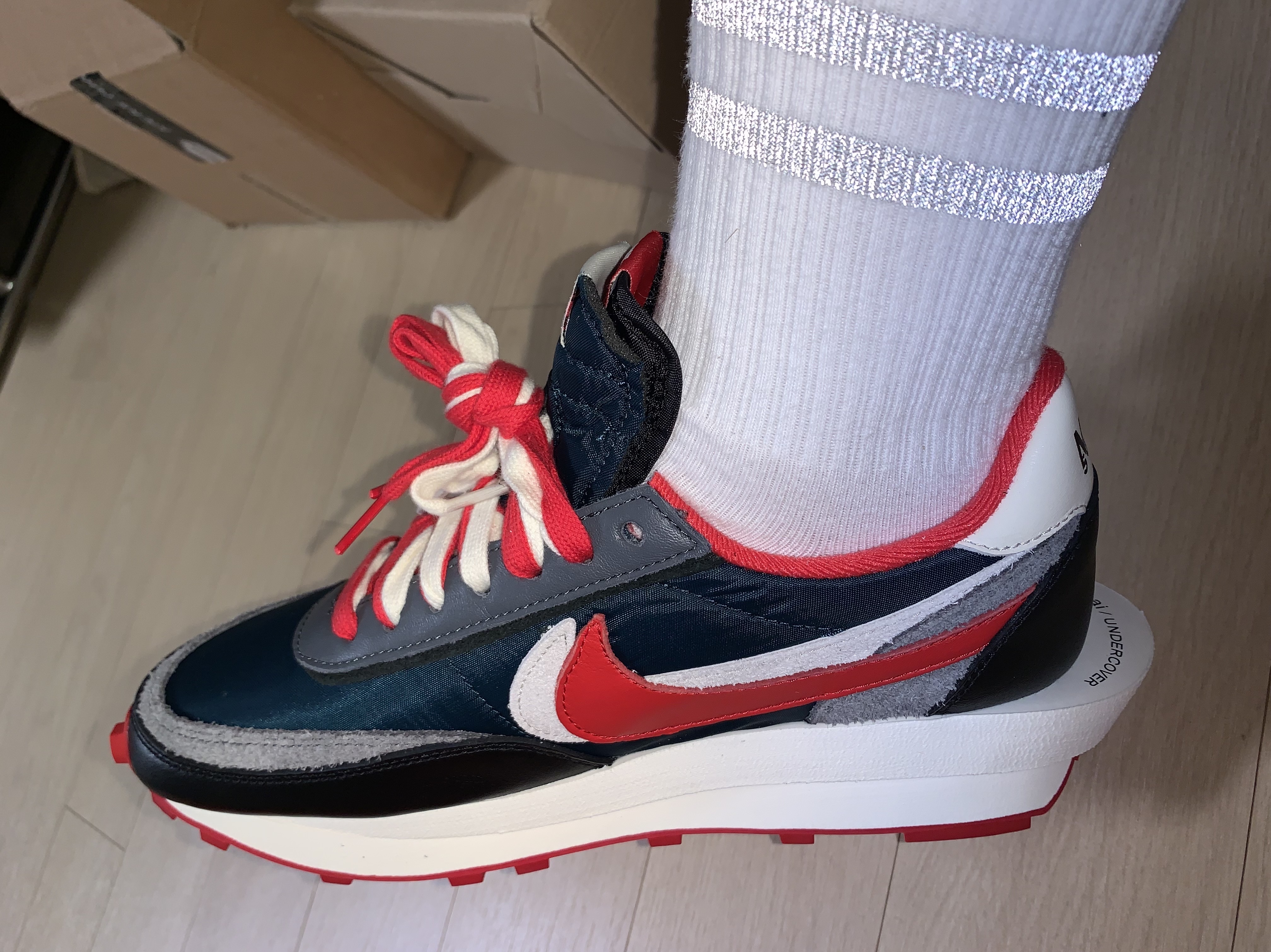 Nike x Sacai x Undercover LDWaffle Midnight Spruce University Red 착용 스타일 - 1
