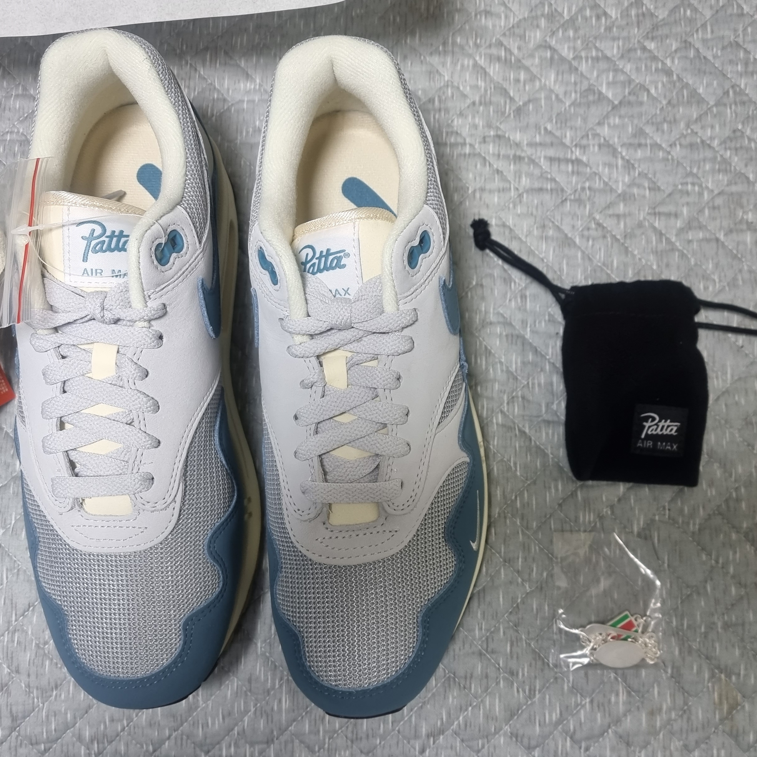 Nike x Patta Air Max 1 Noise Aqua 착용 스타일