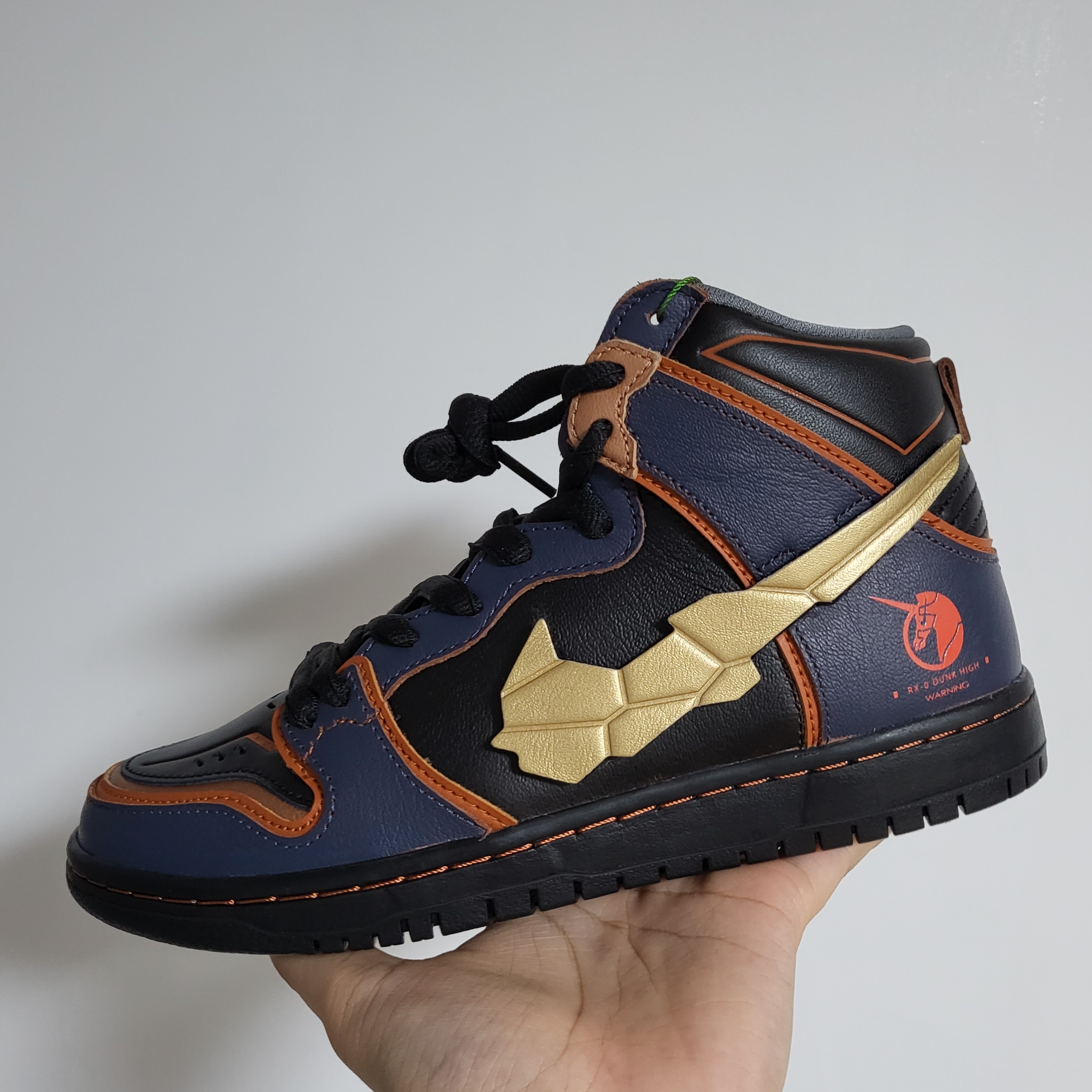 Nike x Gundam SB Dunk High Pro QS Unicorn Banshee 착용 스타일