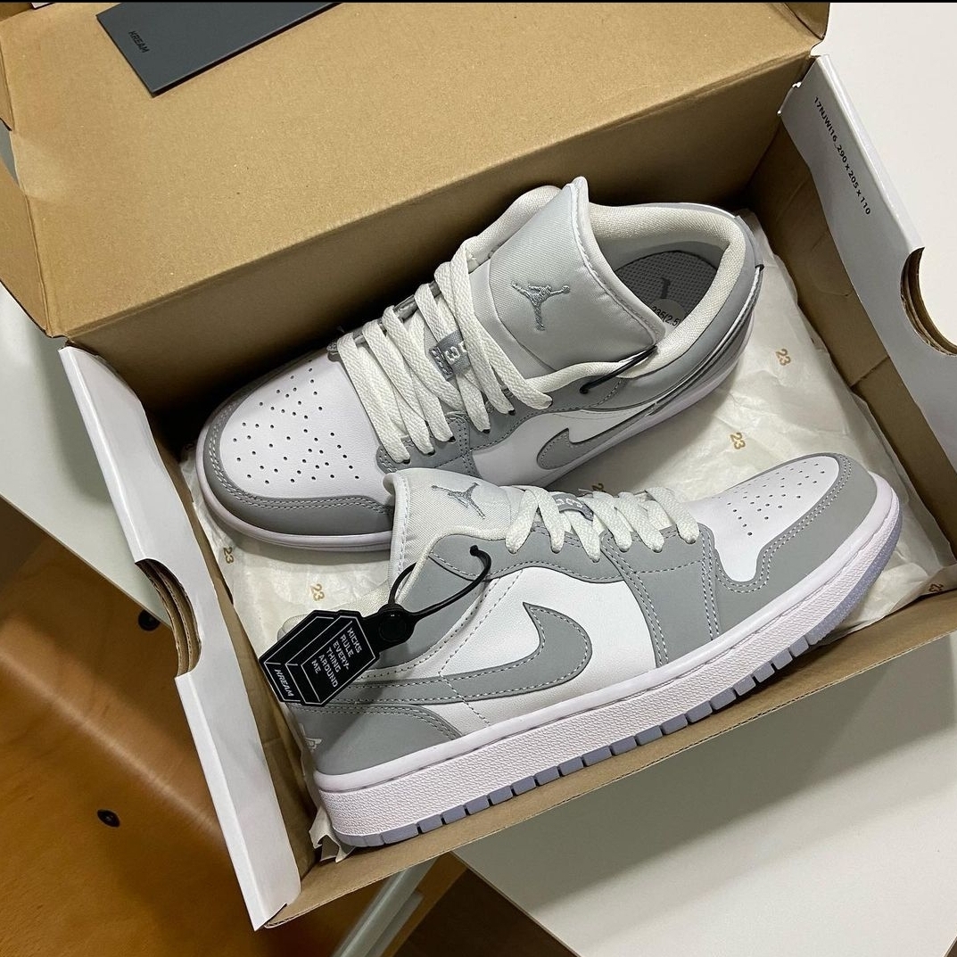 (W) Jordan 1 Low White Wolf Grey 착용 스타일