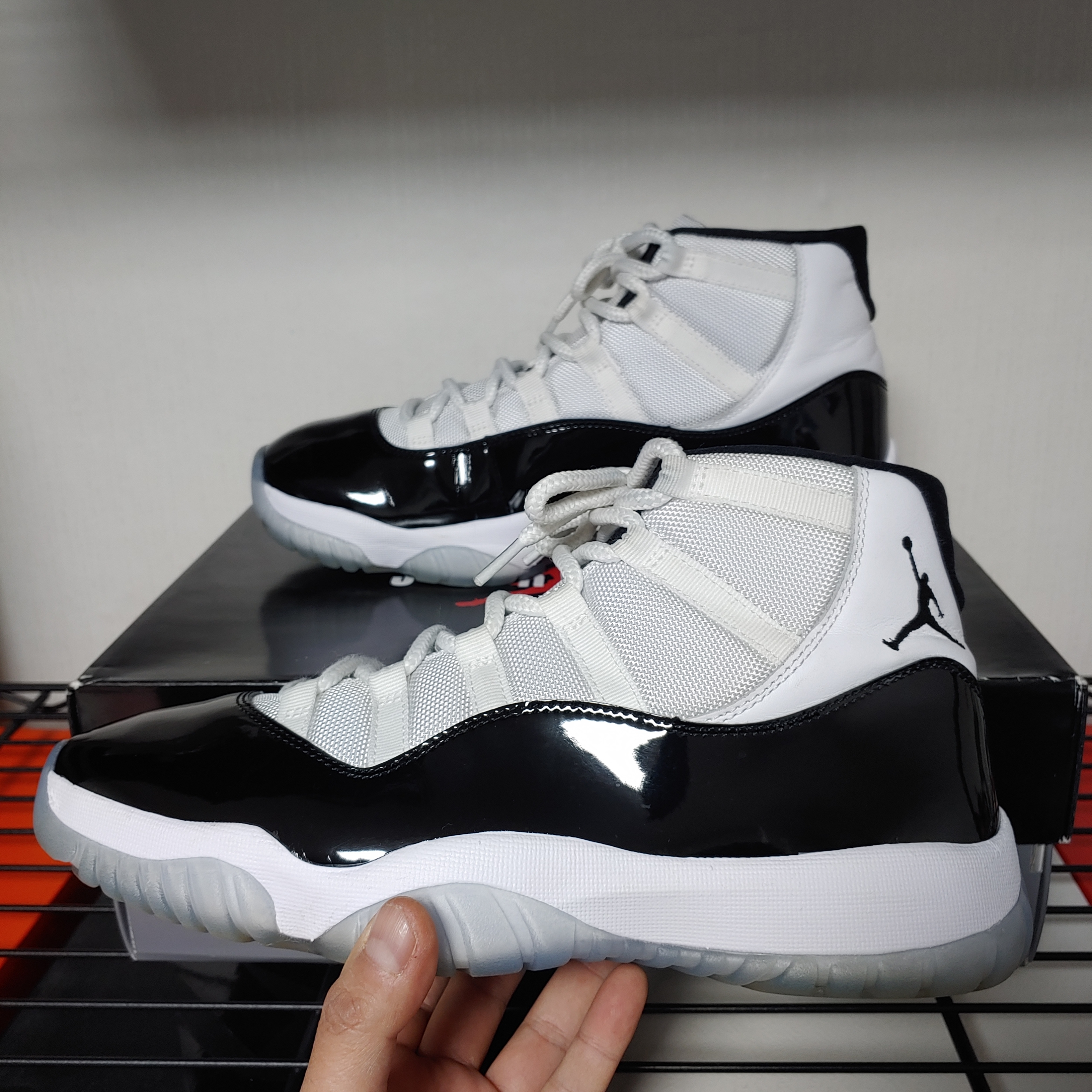 Jordan 11 Retro Concord 2018 착용 스타일 - 2