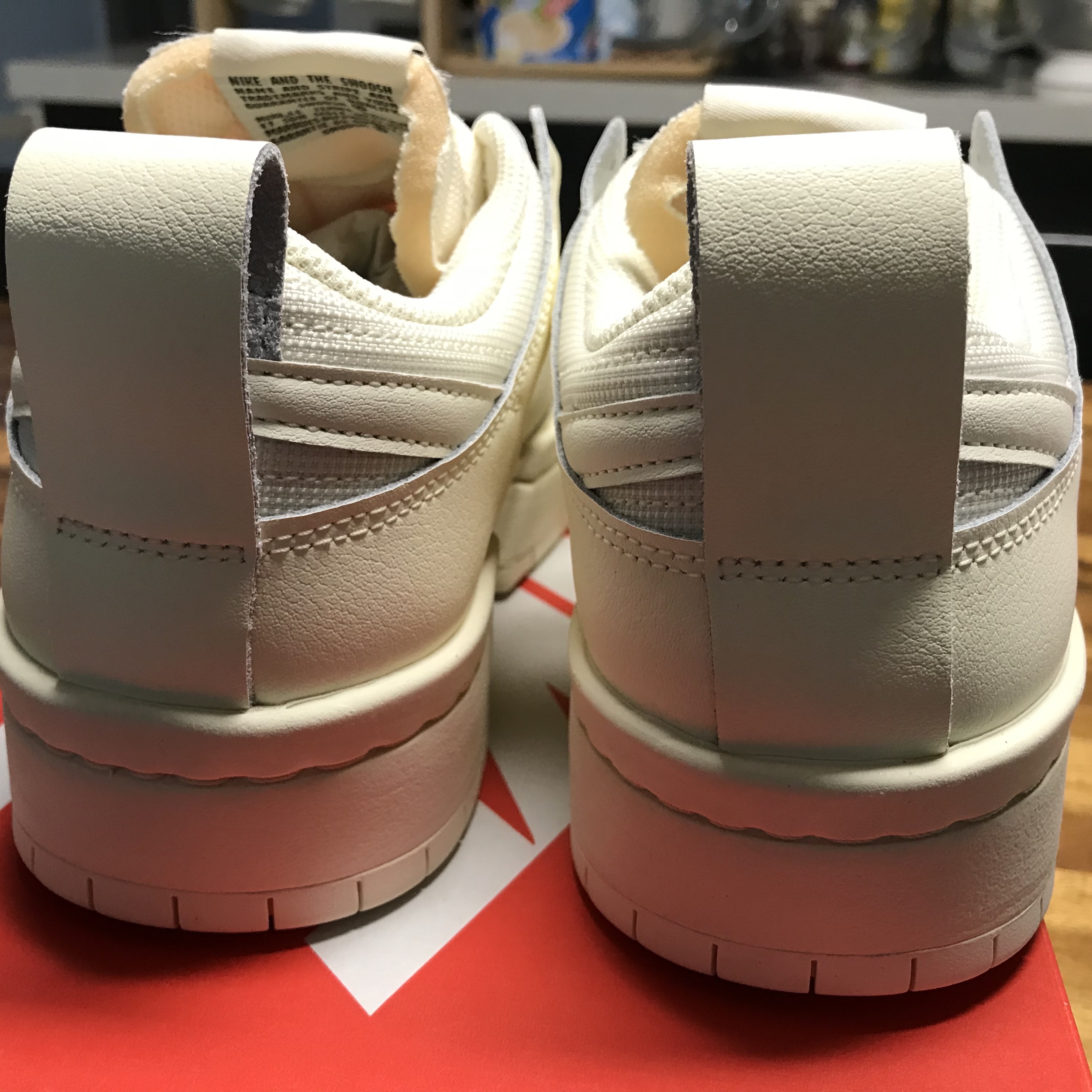 (W) Nike Dunk Low Disrupt Coconut Milk 착용 스타일 - 4
