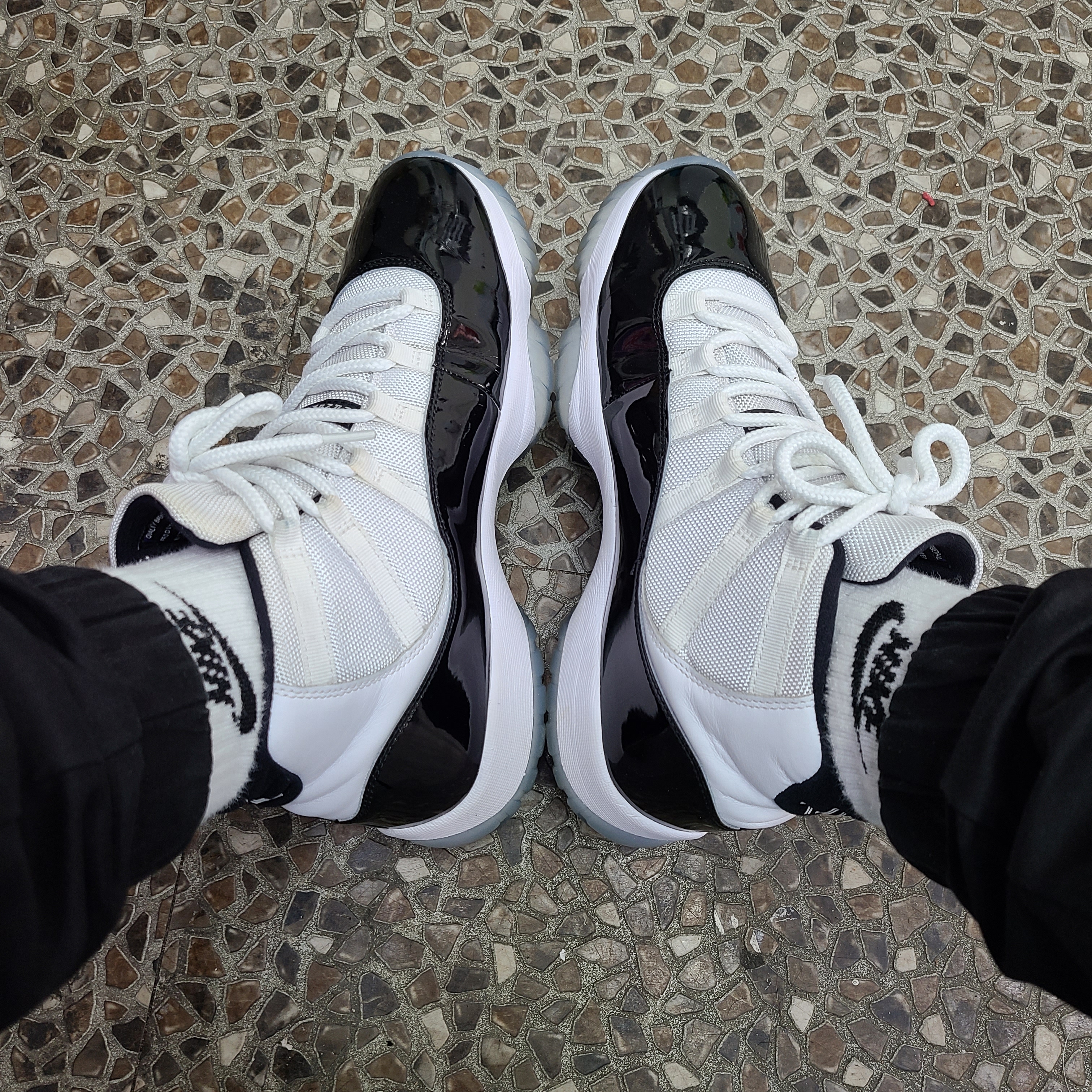Jordan 11 Retro Concord 2018 착용 스타일 - 1