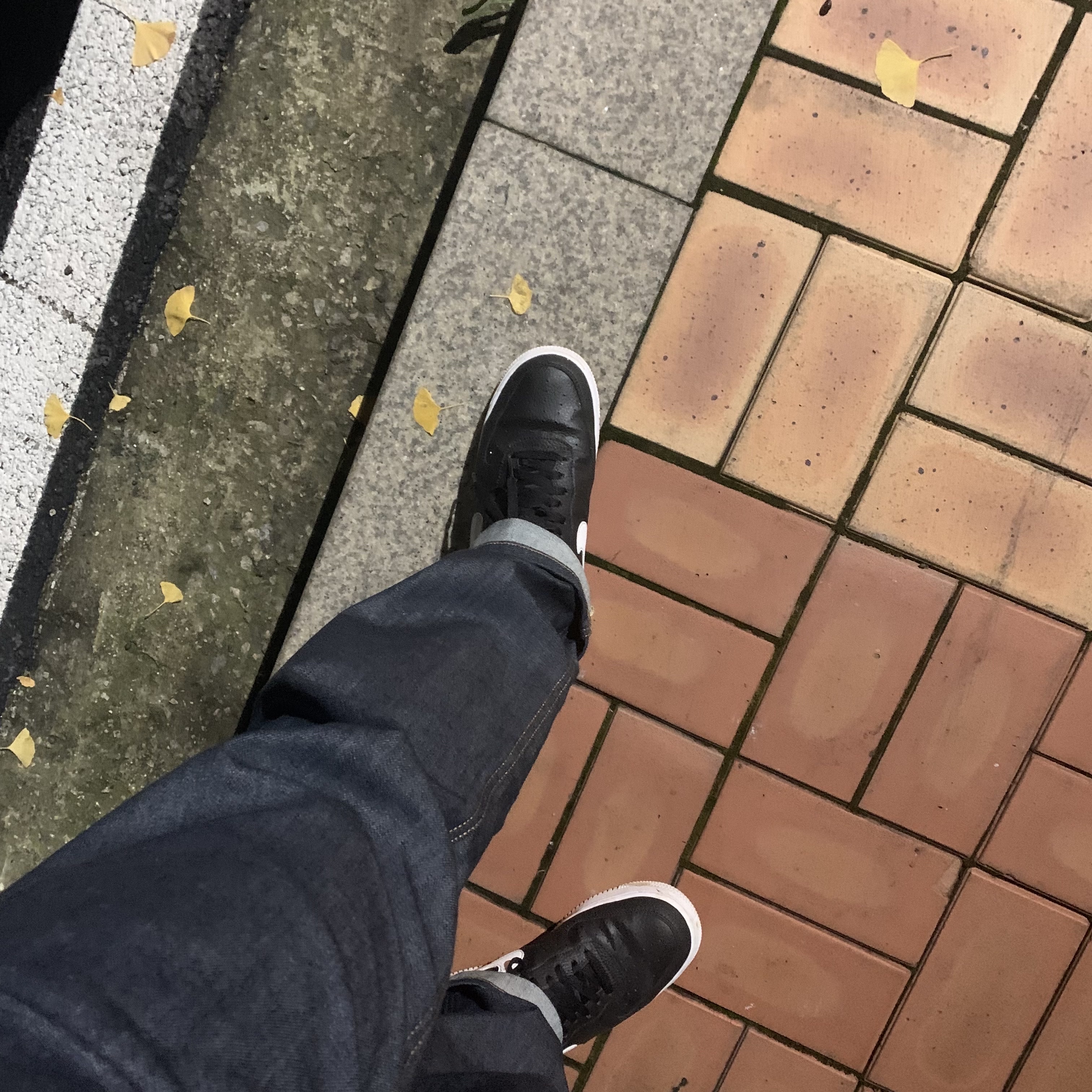 Nike Air Force 1 '07 Black White 착용 스타일