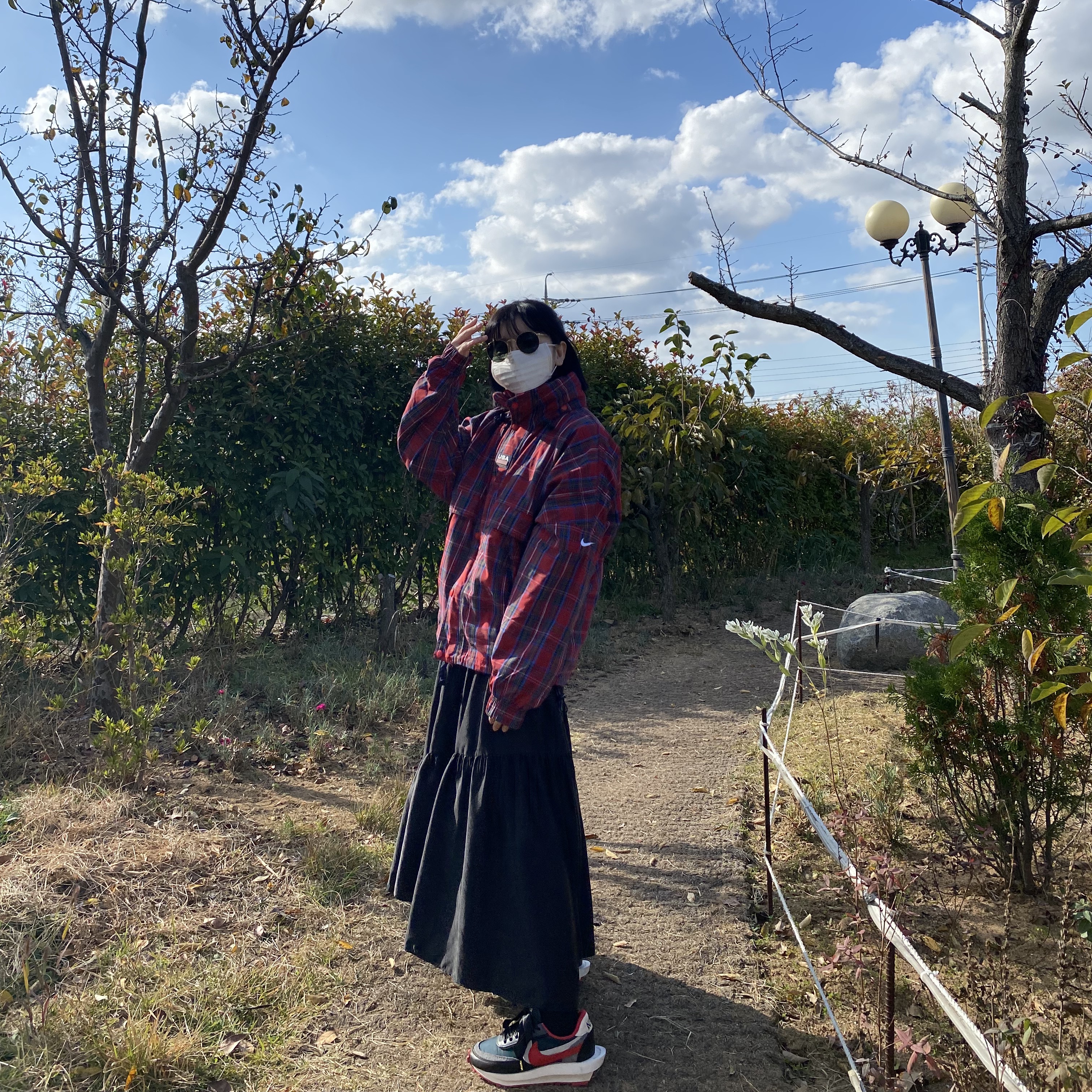 Nike x Sacai x Undercover LDWaffle Midnight Spruce University Red, Nike Plaid Swoosh Stripe Jacket 착용 스타일 - 1