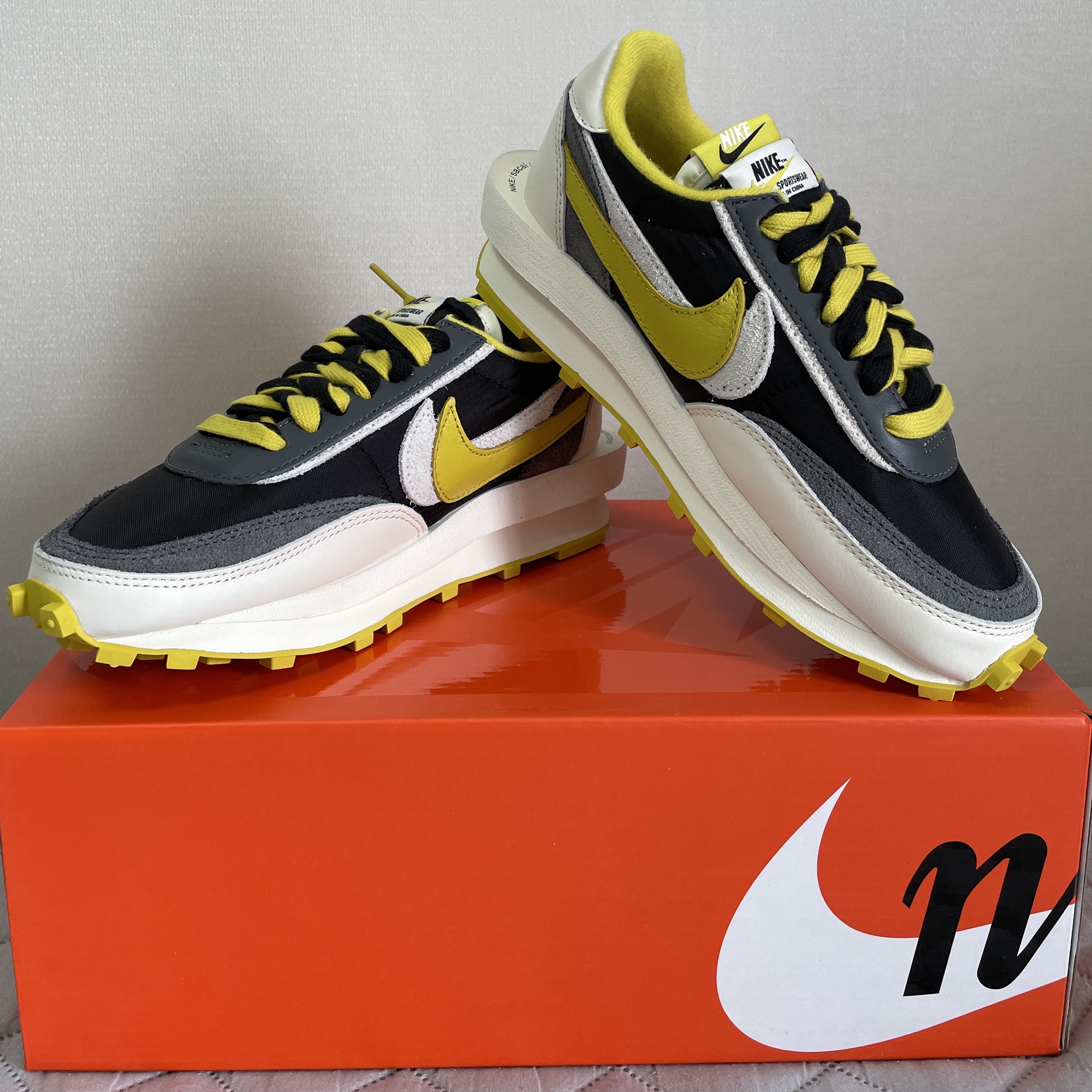 Nike x Sacai x Undercover LDWaffle Black Bright Citron 착용 스타일