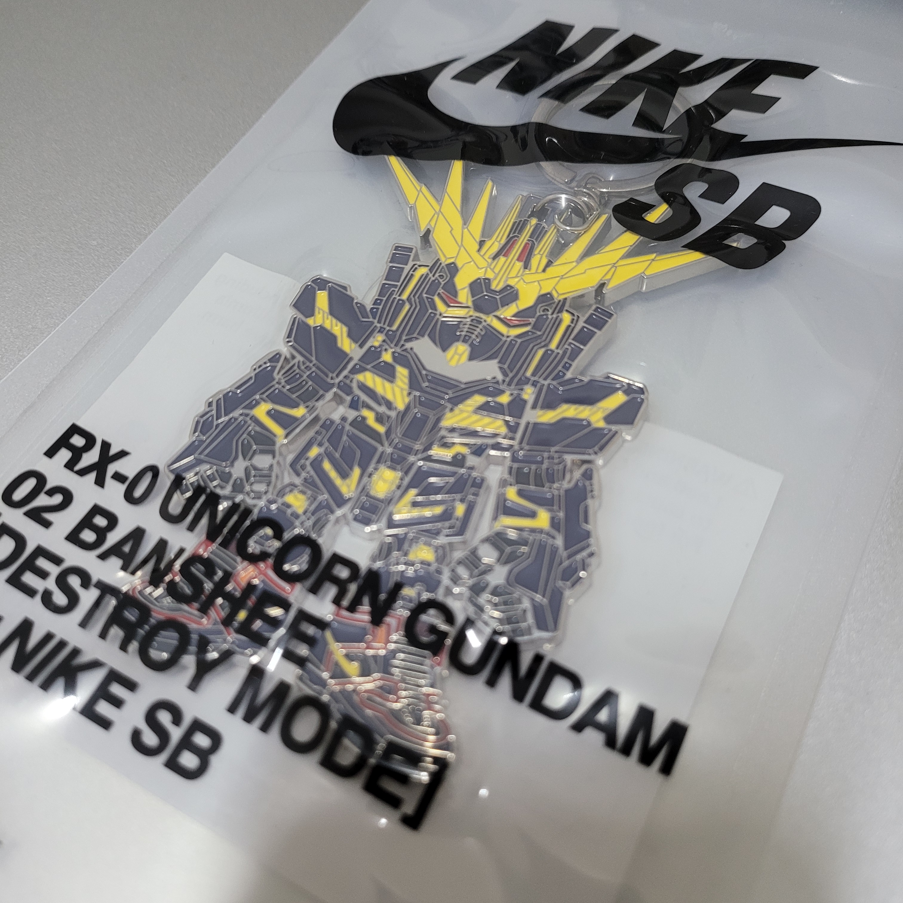 Nike x Gundam SB Dunk High Pro QS Unicorn Banshee 착용 스타일