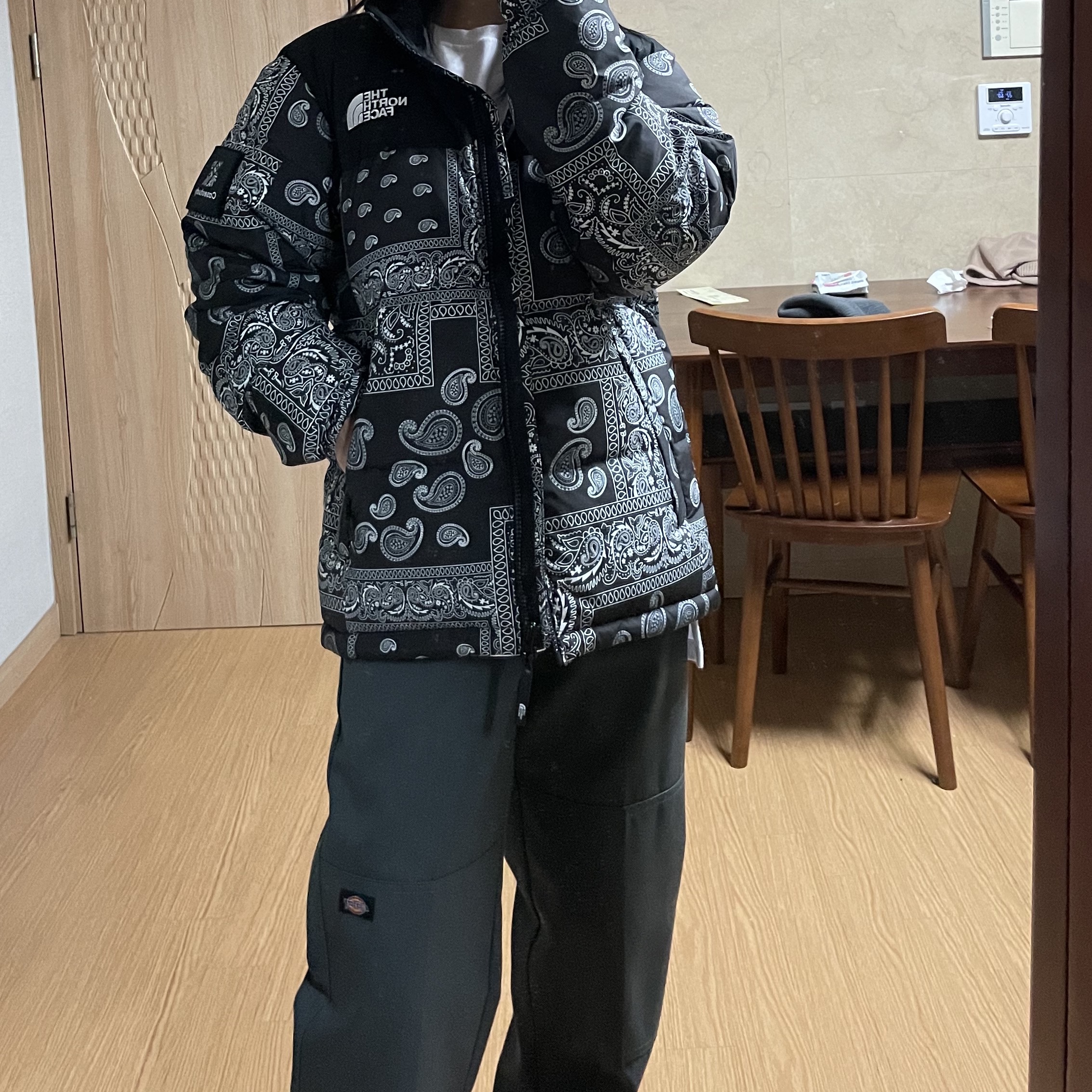 The North Face Nuptse Down Jacket Black 착용 스타일 - 2