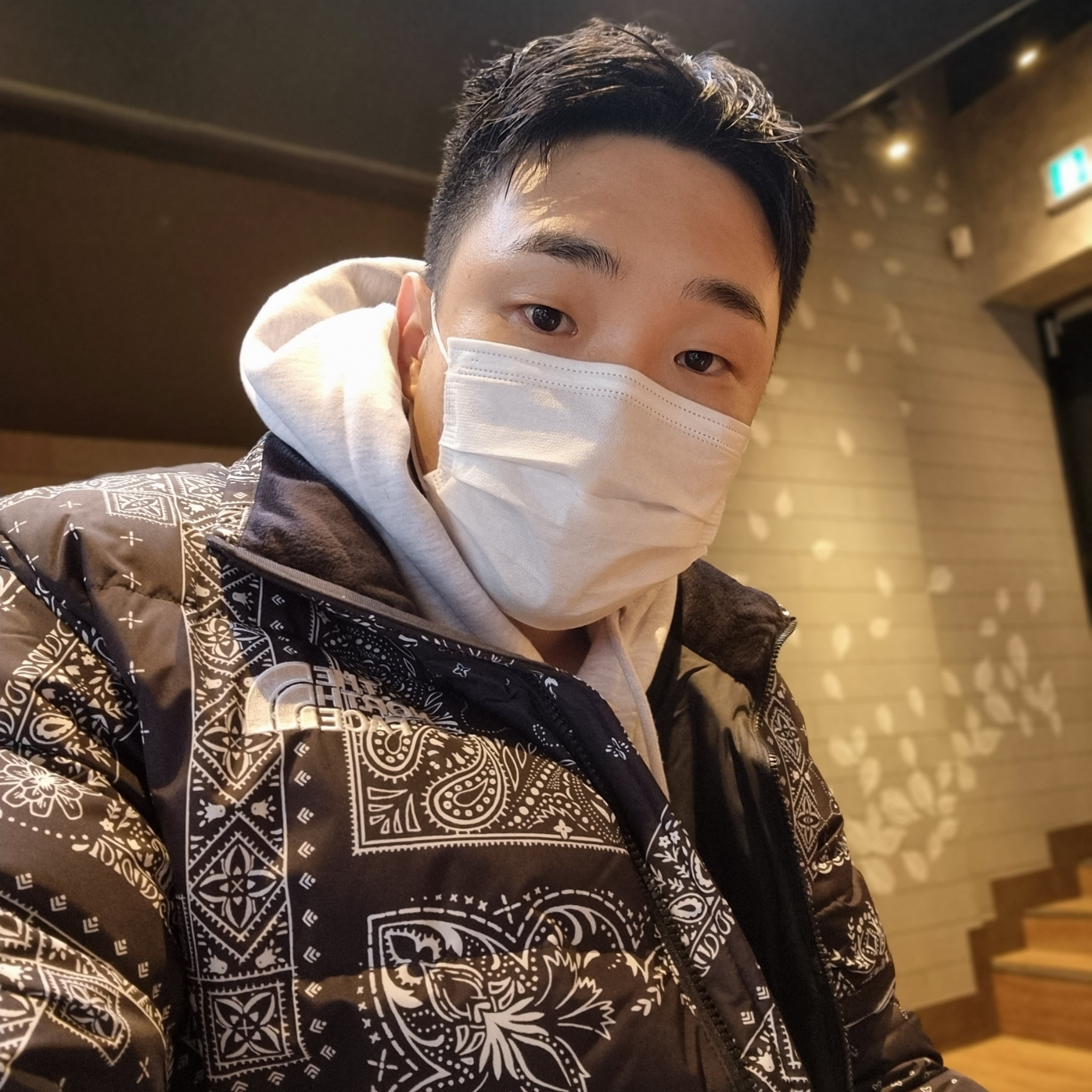 The North Face Lofty Down Jacket Black 착용 스타일
