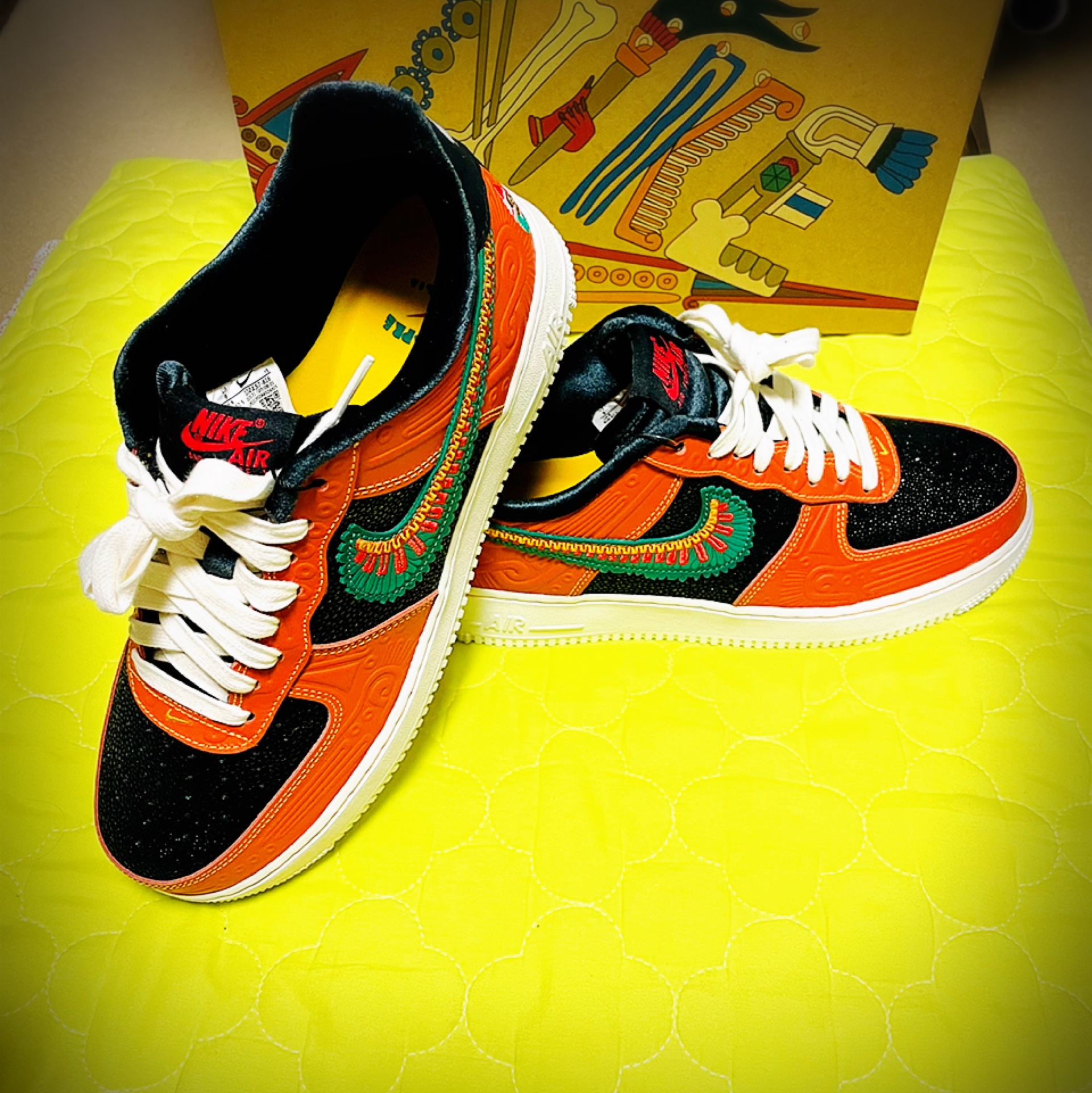 Nike Air Force 1 '07 LX Siempre Familia 착용 스타일 - 3