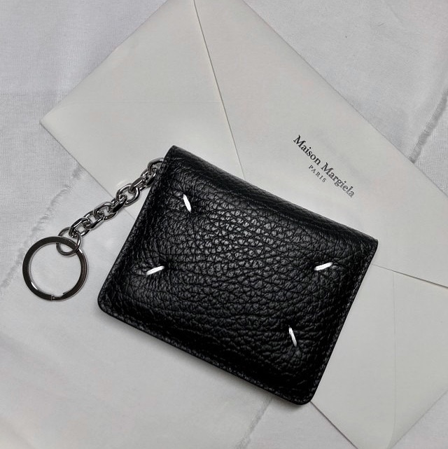 Maison Margiela Keyring Wallet Black 착용 스타일