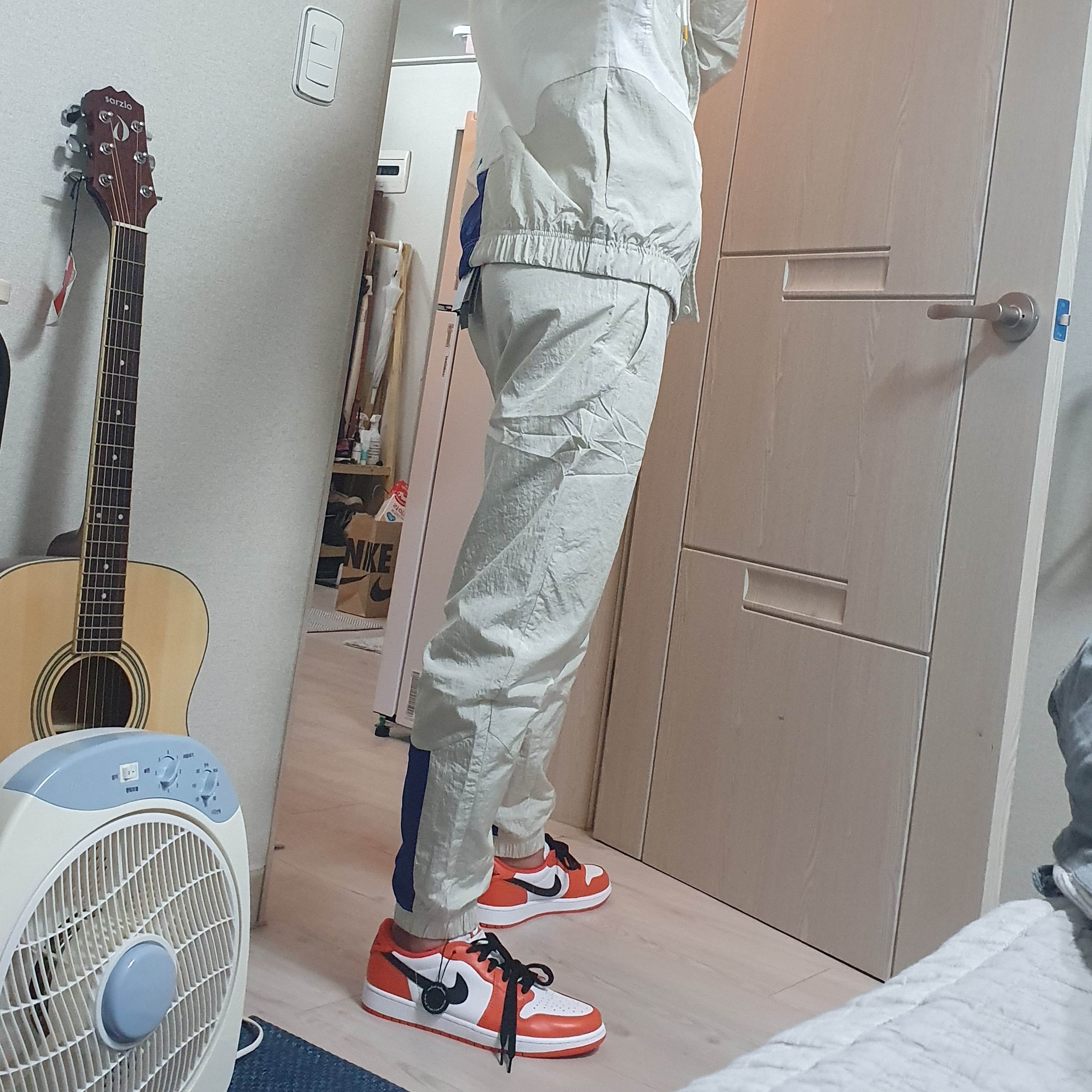 Jordan 1 Low OG Starfish 착용 스타일
