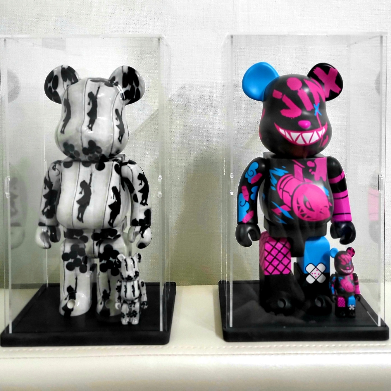 Bearbrick League of Legends Jinx 100% & 400% Set, Bearbrick Banksy Flying Balloons Girl 100% & 400% Set 착용 스타일