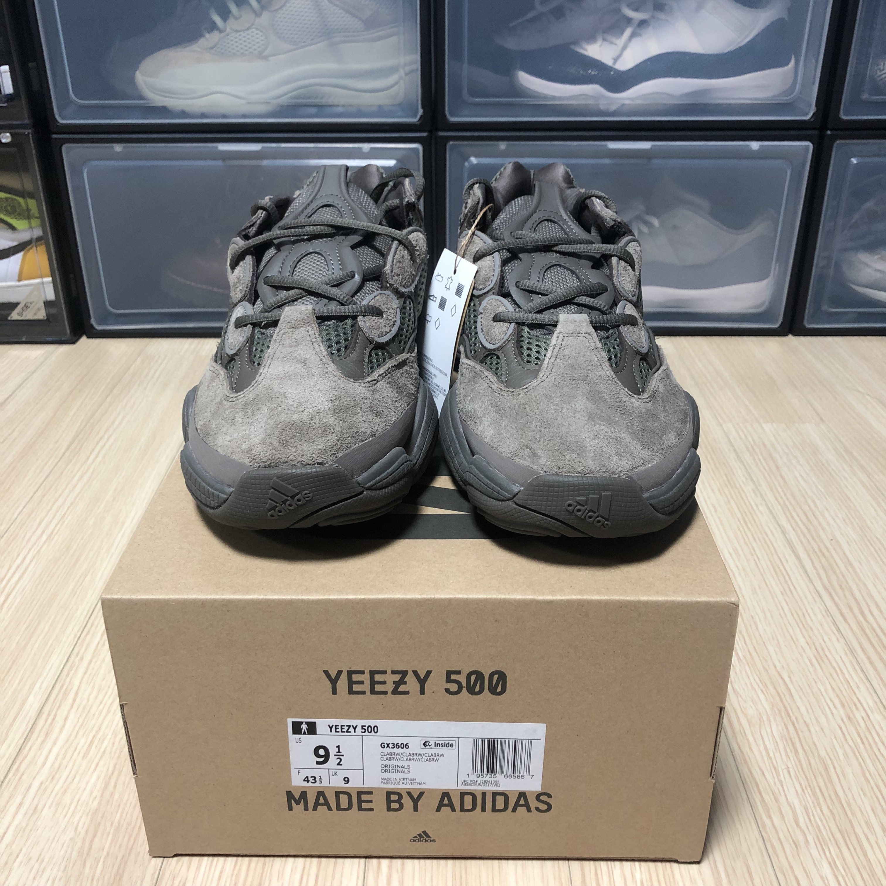 Adidas Yeezy 500 Clay Brown 착용 스타일 - 2