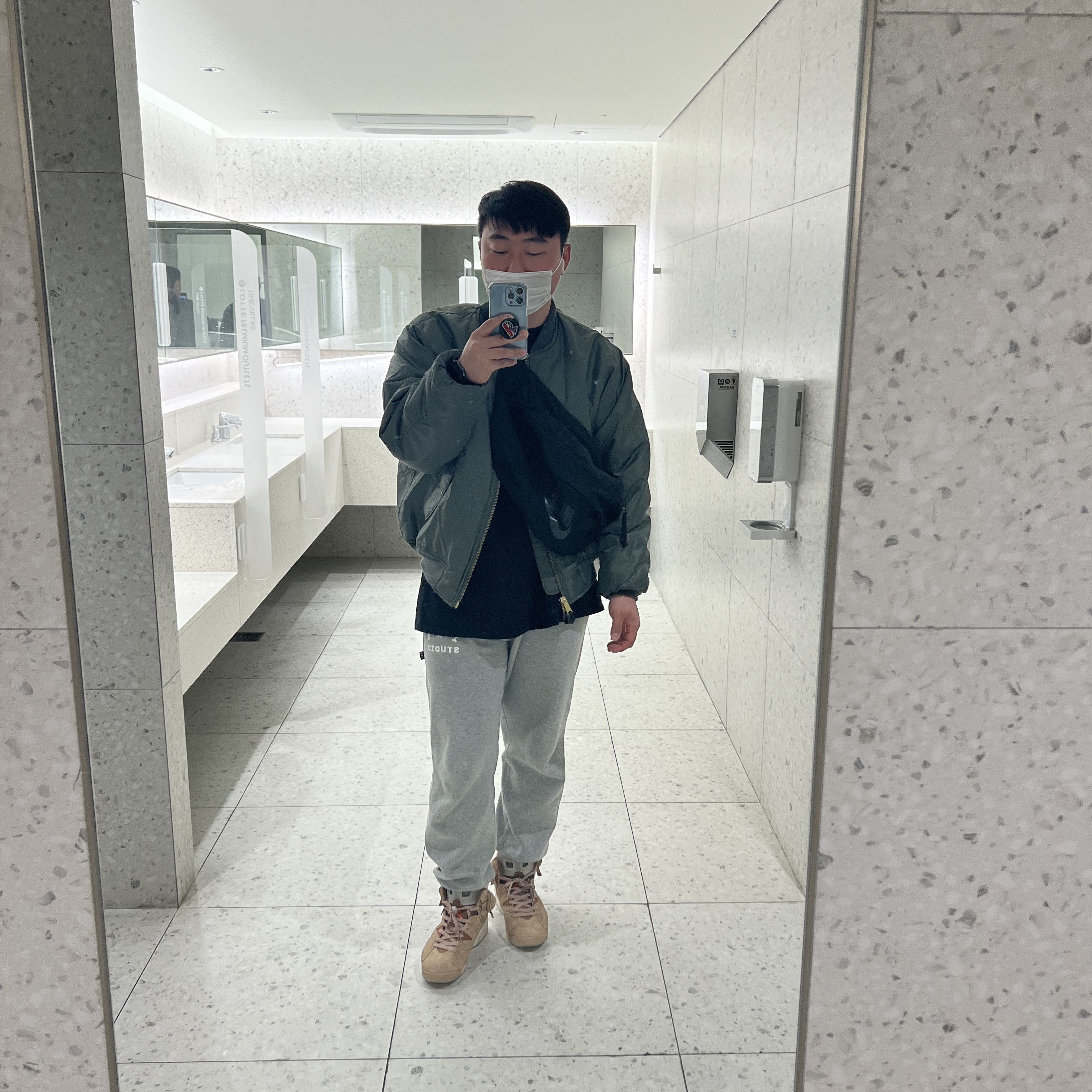 Jordan 6 x Travis Scott Retro SP British Khaki, IAB Studio Sweatpants Gray - 21SS 착용 스타일 - 5