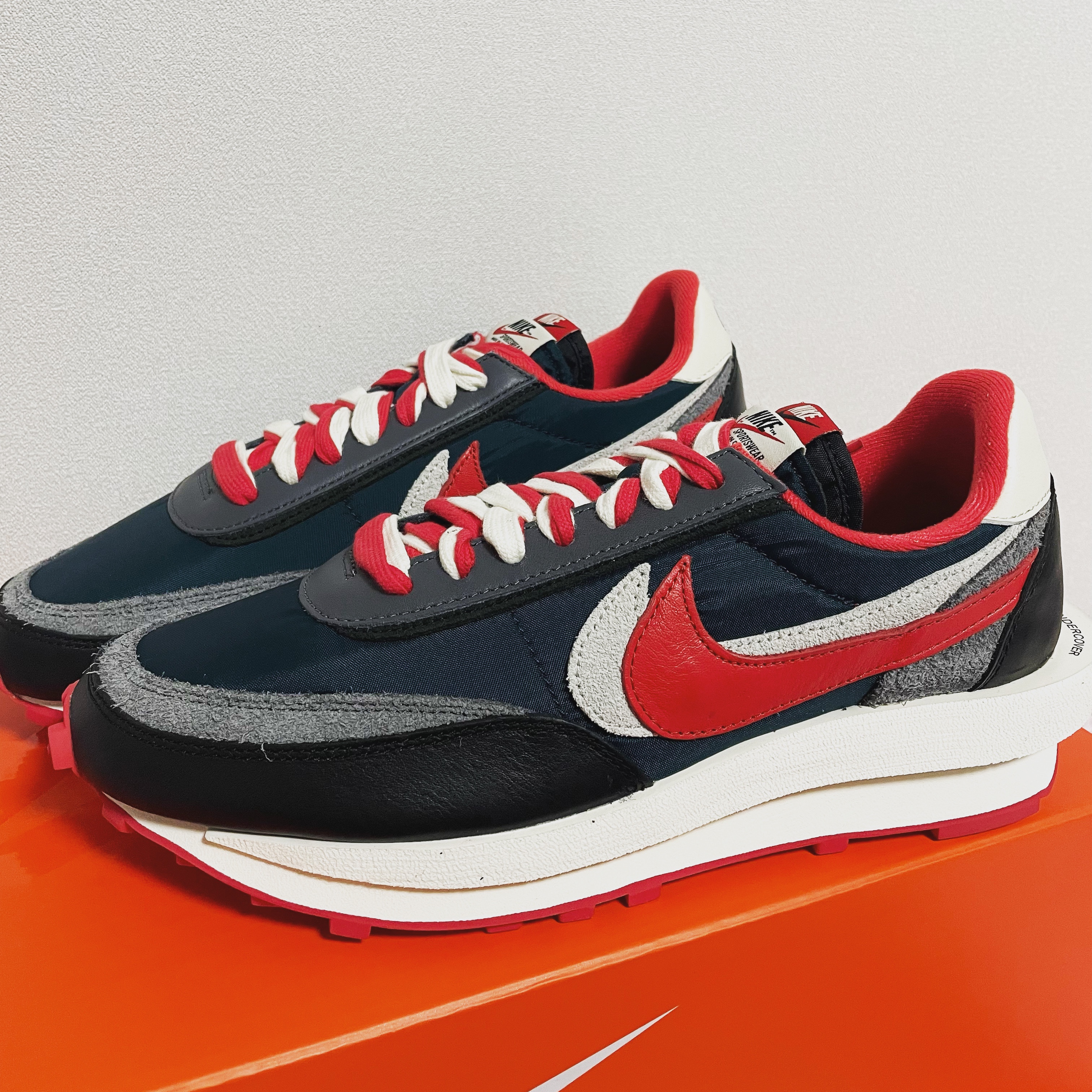 Nike x Sacai x Undercover LDWaffle Midnight Spruce University Red 착용 스타일