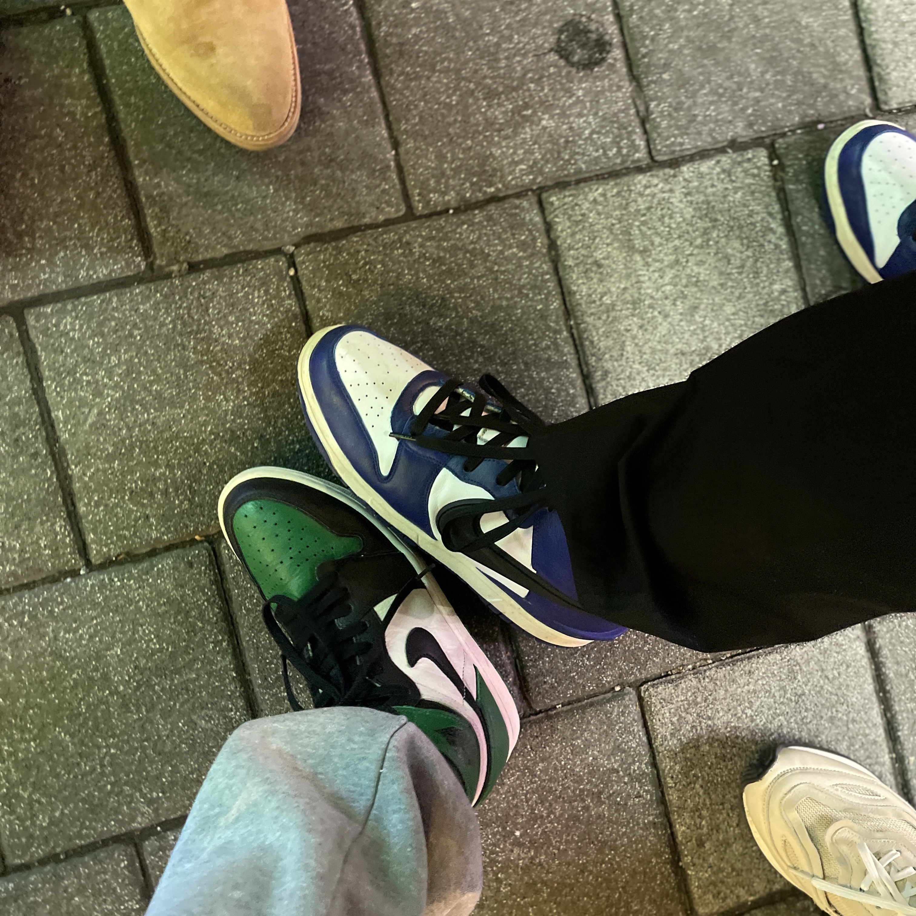 Jordan 1 Retro High OG Pine Green, Nike x Ambush Dunk High Deep Royal Blue 착용 스타일