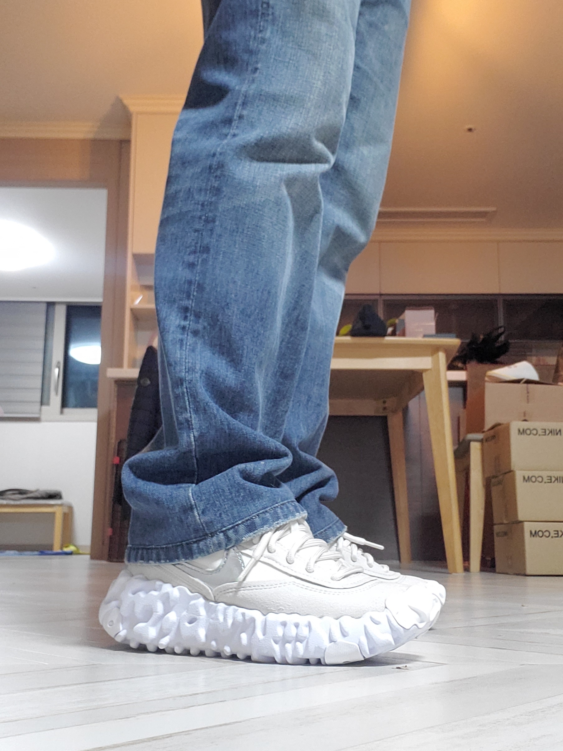 Nike Overbreak SP Light Bone 착용 스타일 - 3