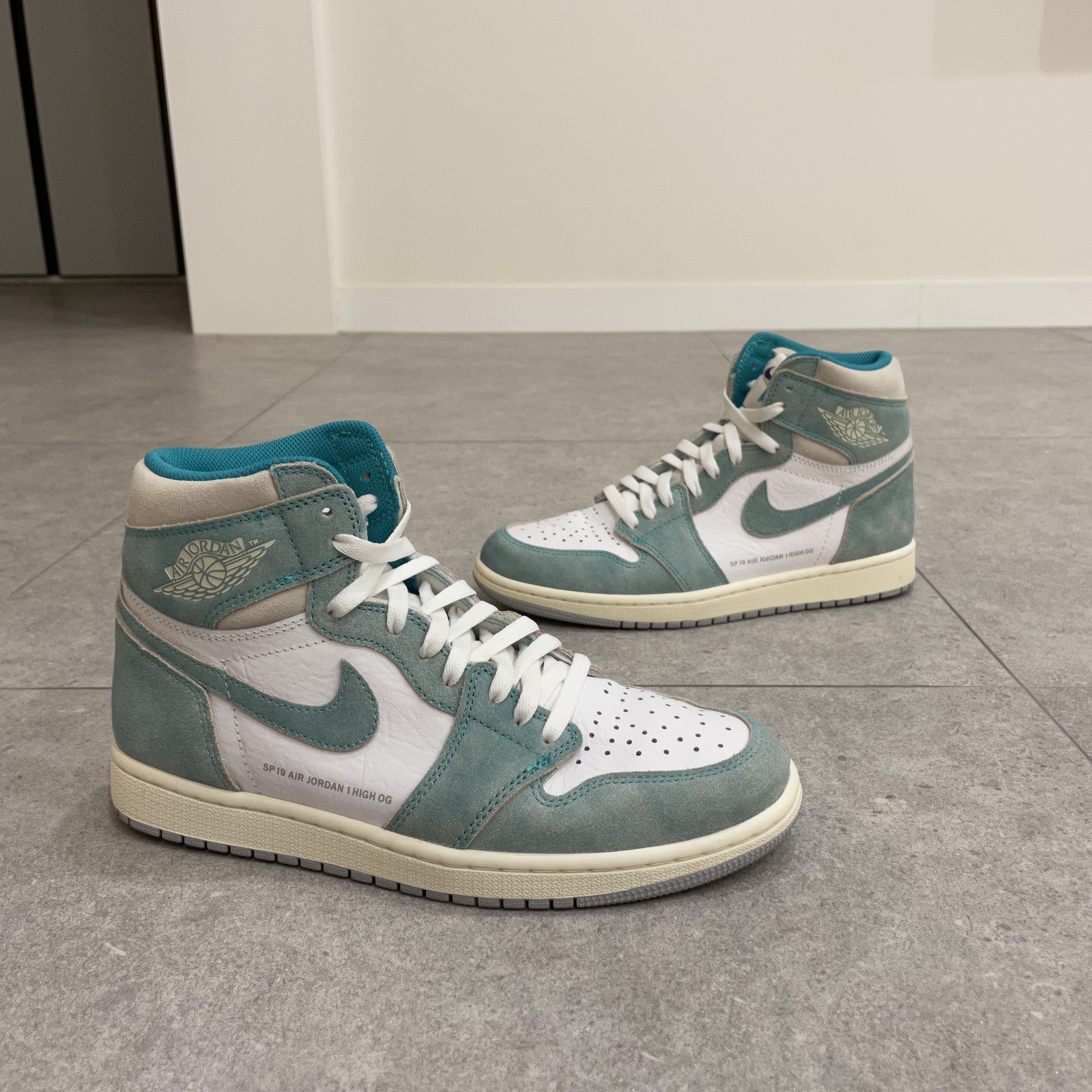 Jordan 1 Retro High OG Turbo Green 착용 스타일