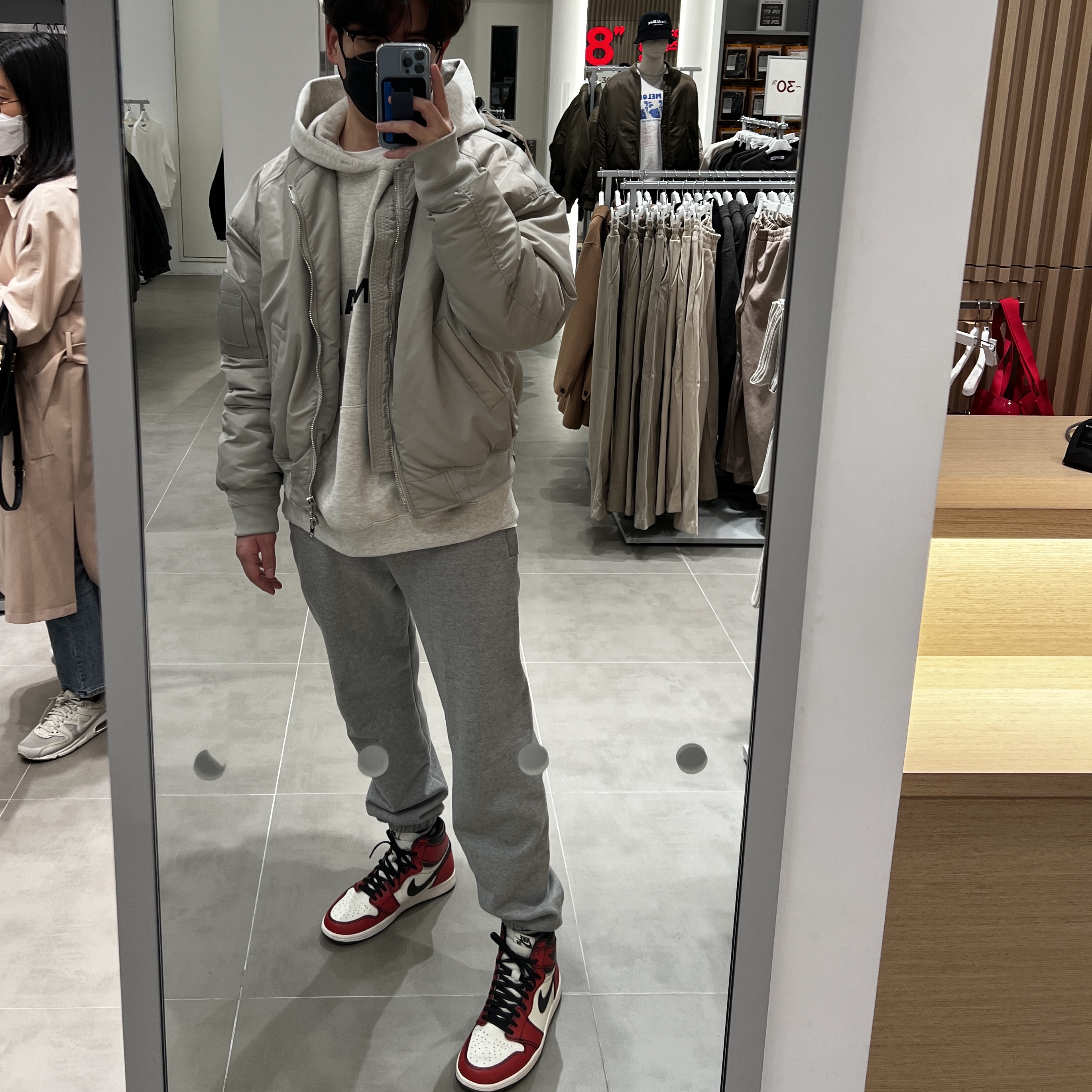 Essentials 3D Silicon Applique Pullover Hoodie Oatmeal/Oatmeal Heather/Light Heather Oatmeal 2020, Jordan 1 Retro High OG Defiant SB LA to Chicago 착용 스타일