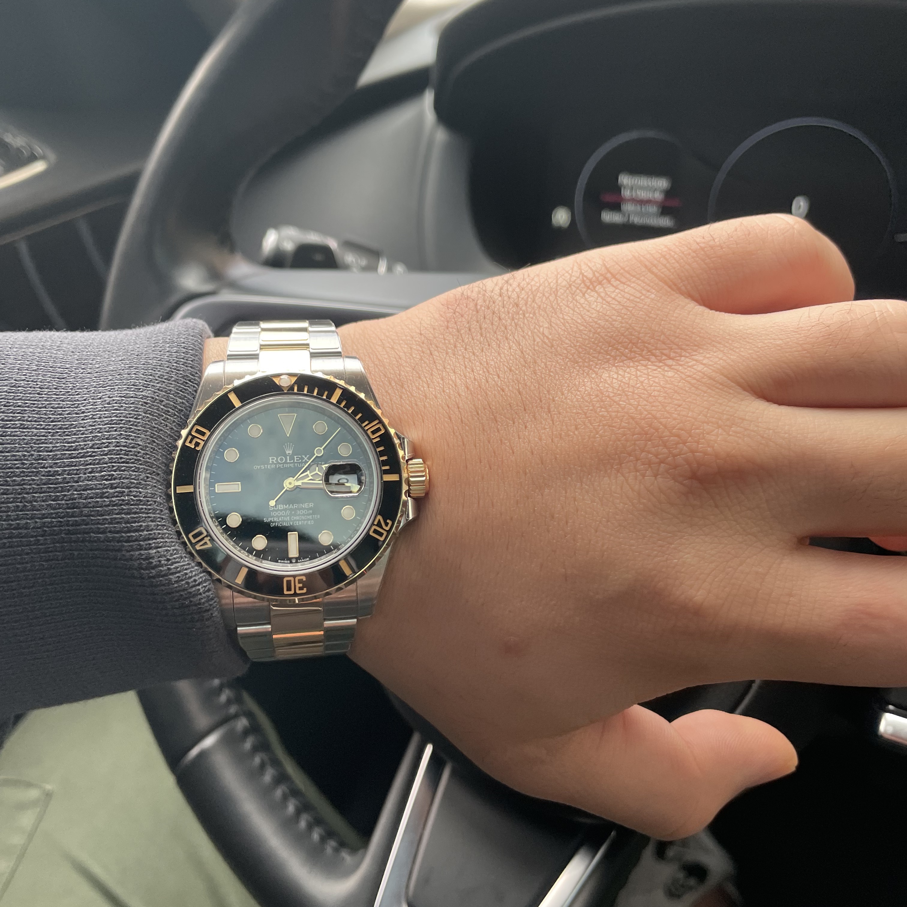 Rolex Submariner Date 41mm 126613LN Black Oyster 착용 스타일